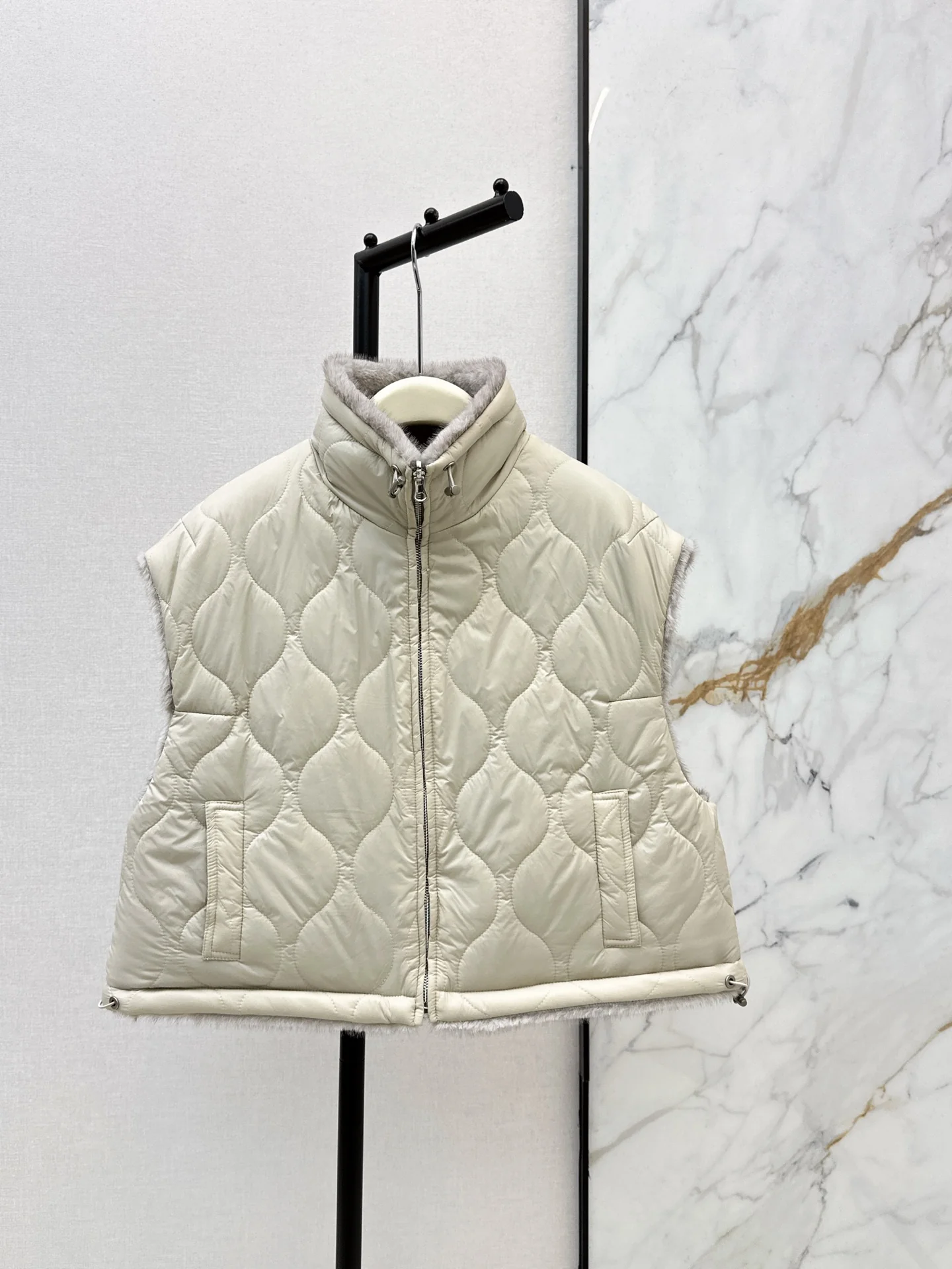 Brun 25fw reversible faux fur vest jacket