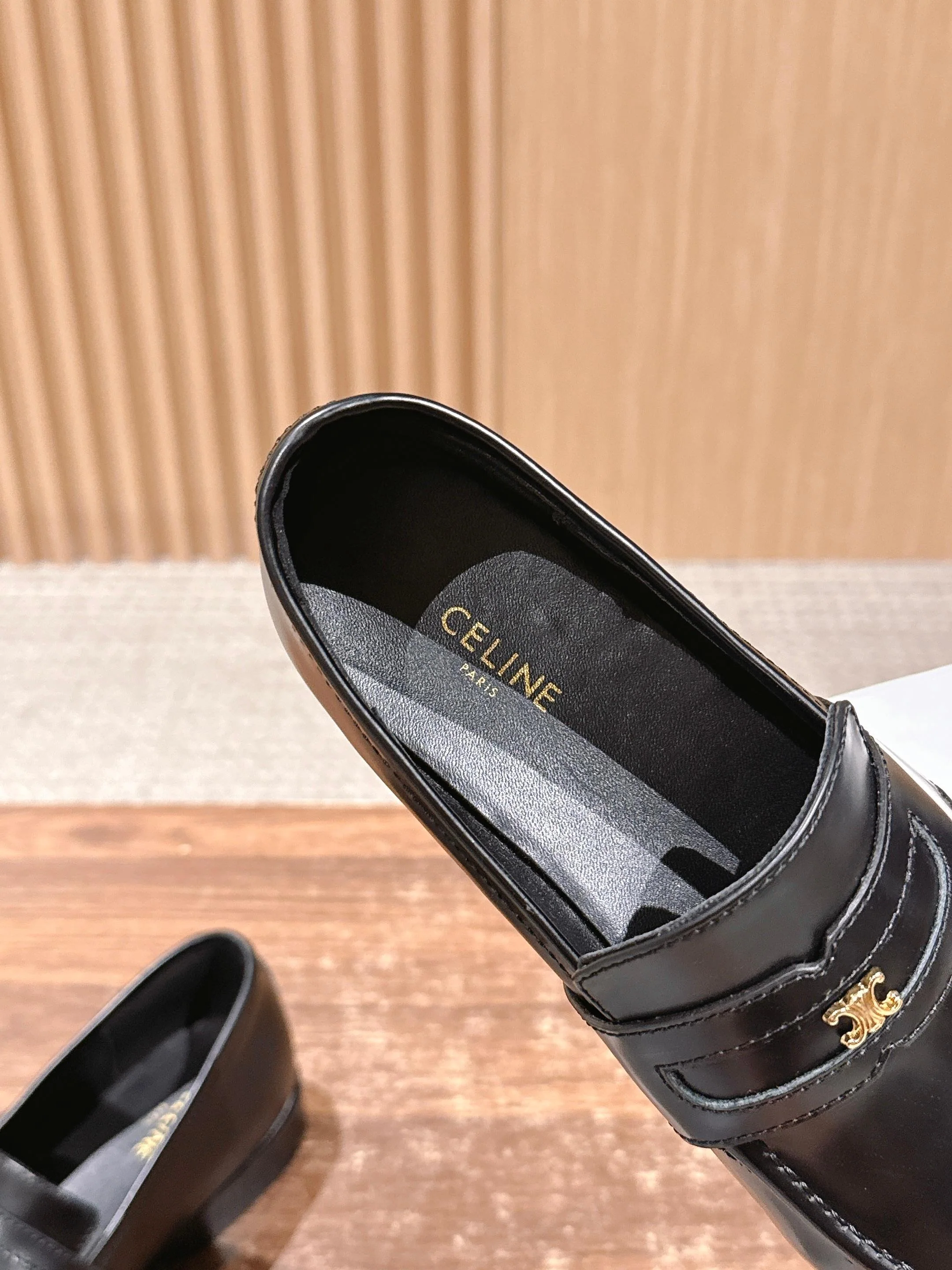 Celi 25fw loafer shoes