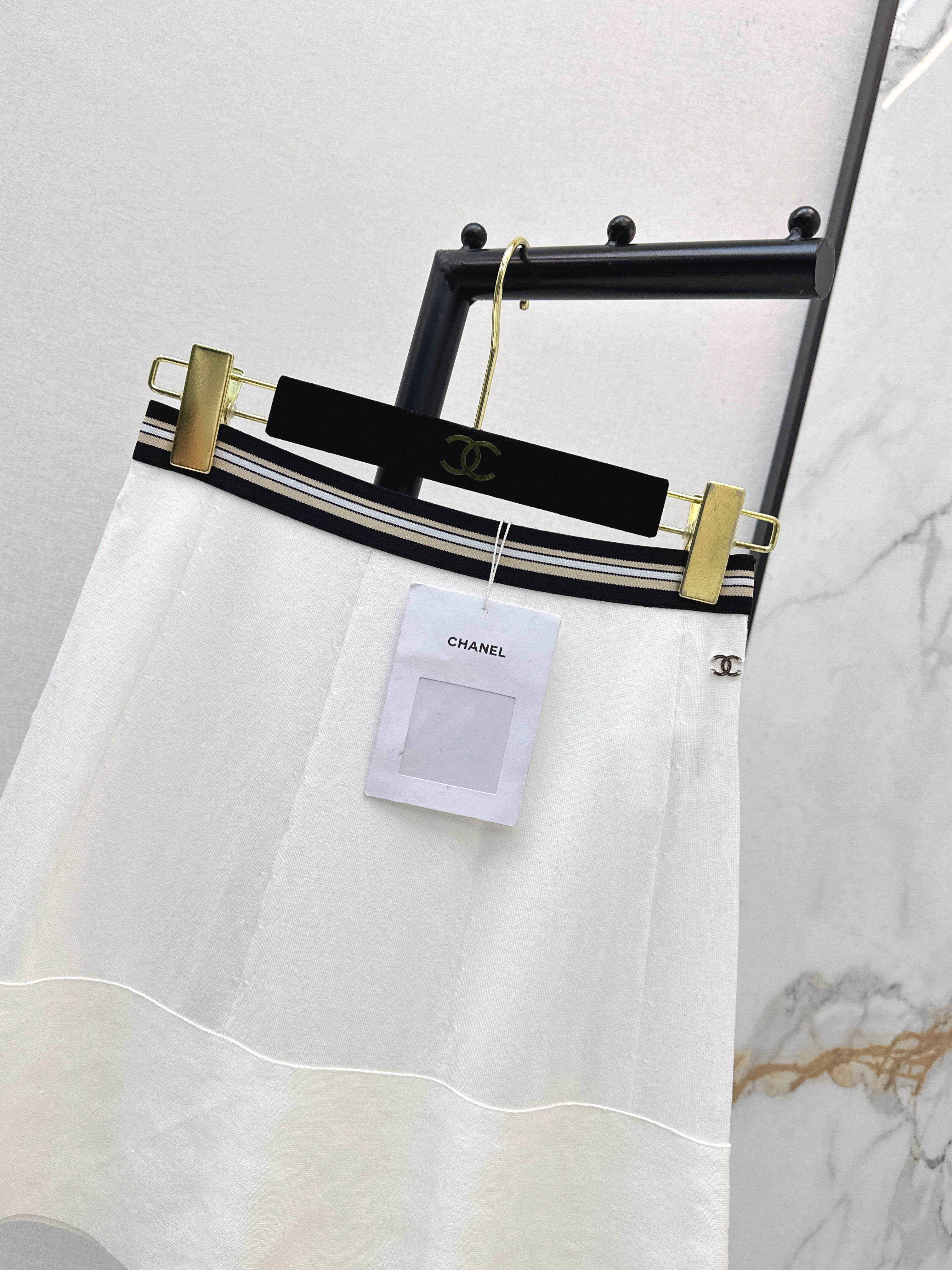 Chan 26ss A-line skirt