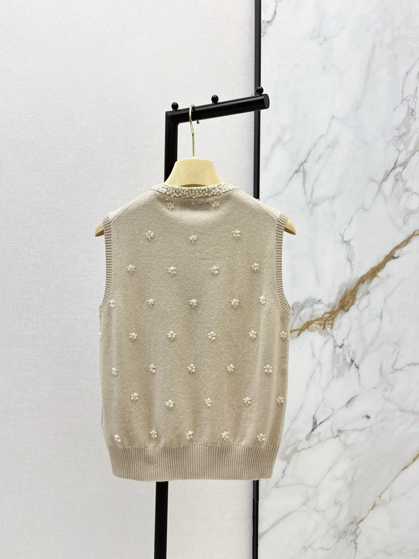 Miu 26ss beading flower vest