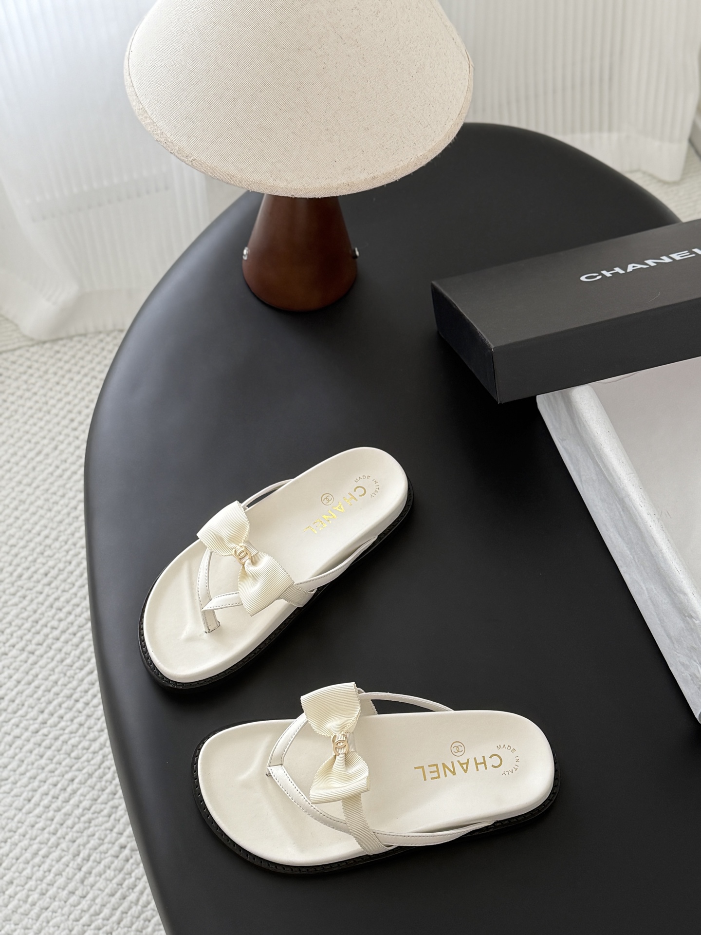 Chan 26ss flip-flops