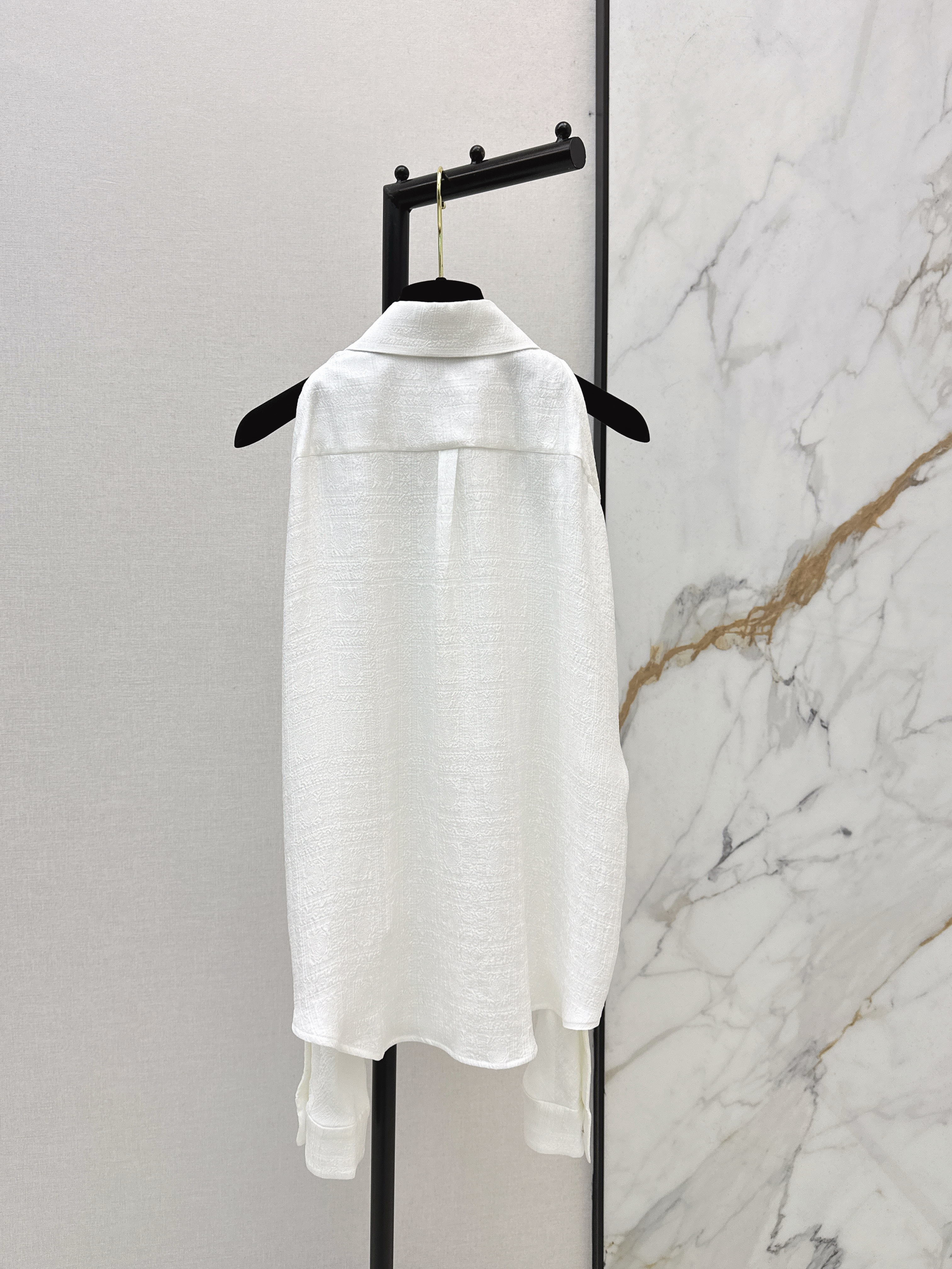 Chan 26ss silk open shoulder shirt