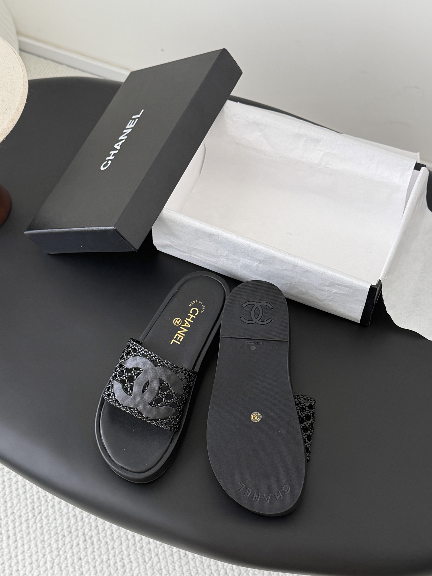 Chan 26ss woven sandals