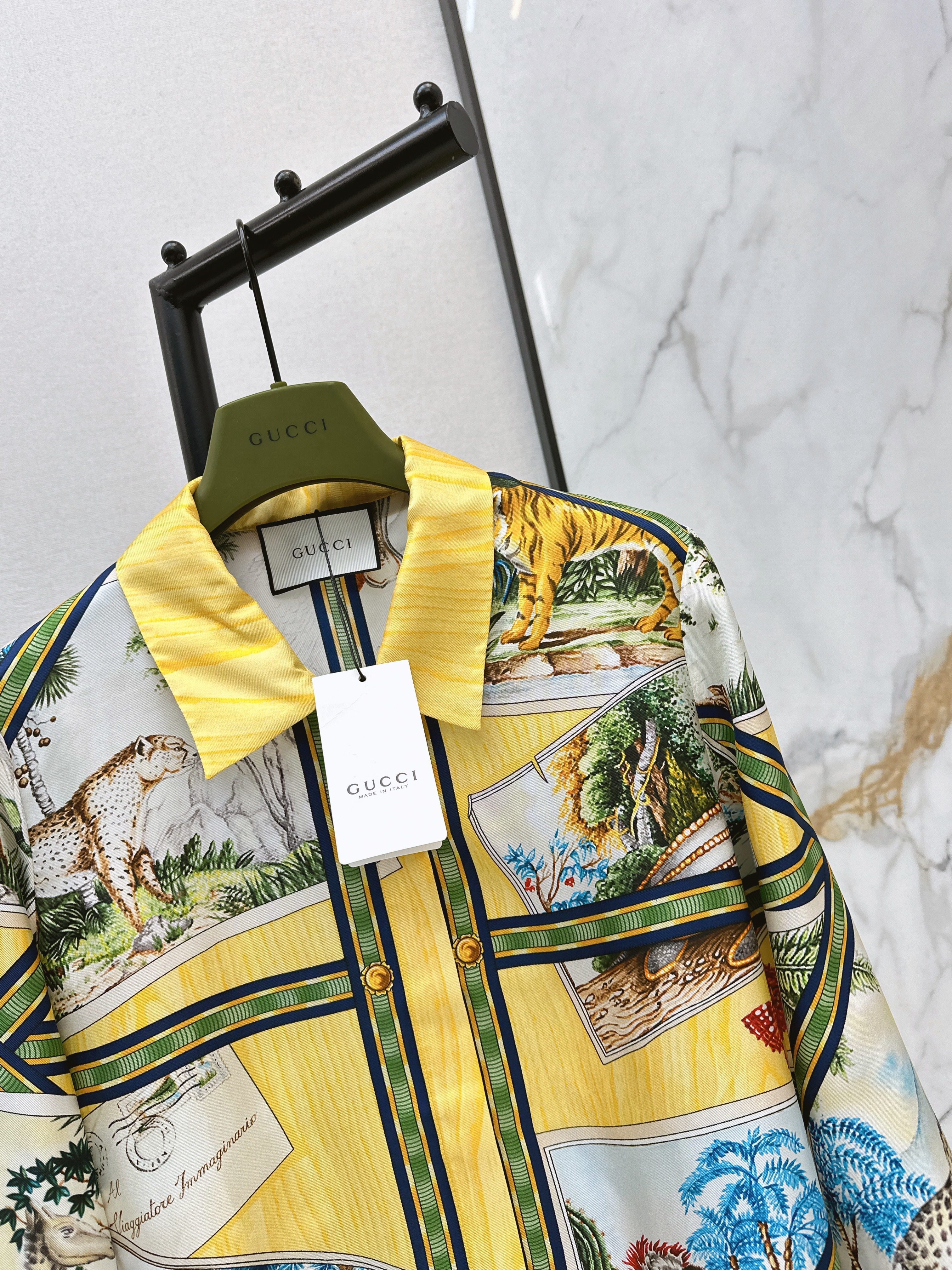 Guc 26ss silk print shirt