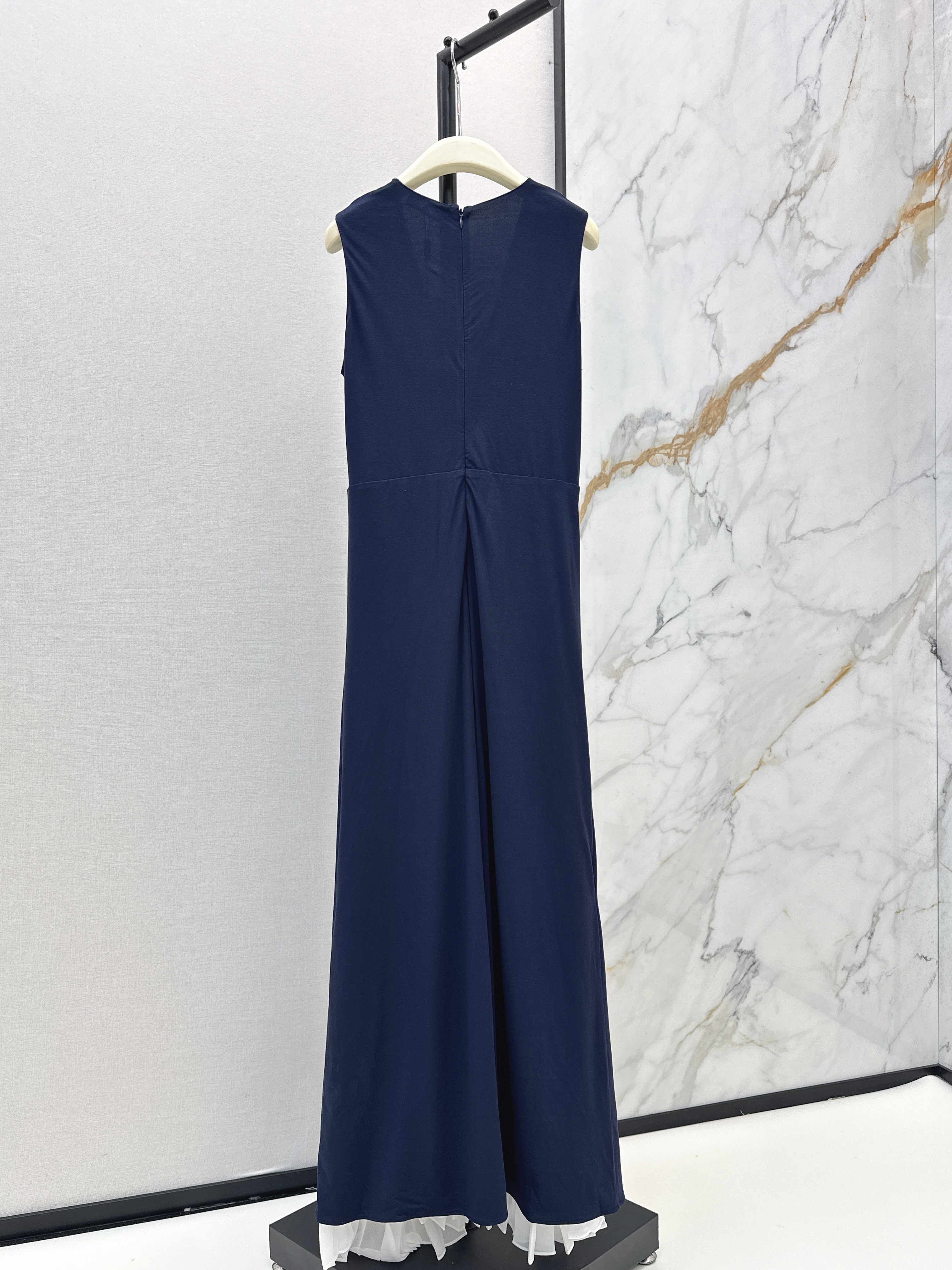 Ralp 26ss sleeveless v-neck dress