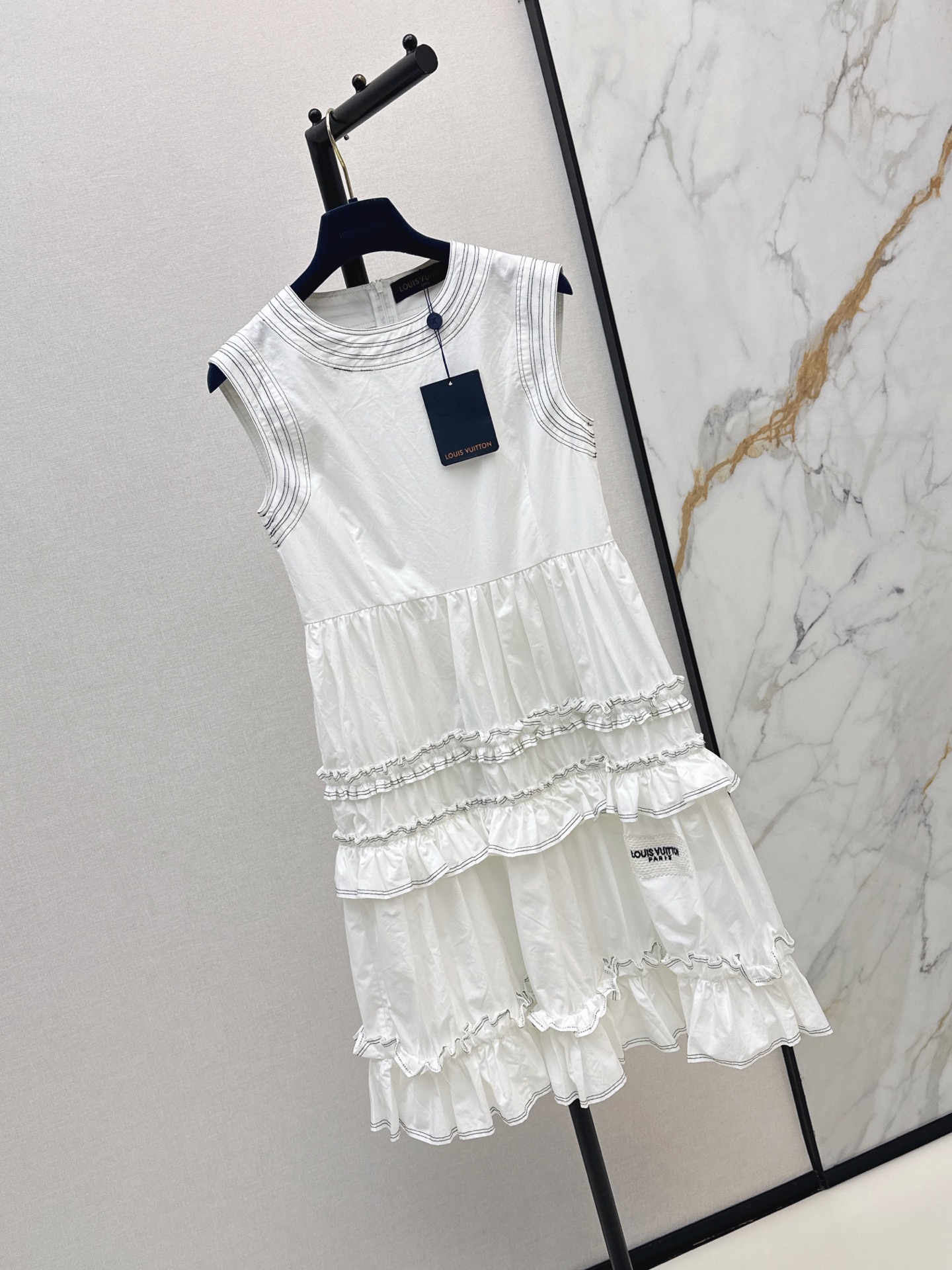 Loui 26ss ruffle sleeveless dress