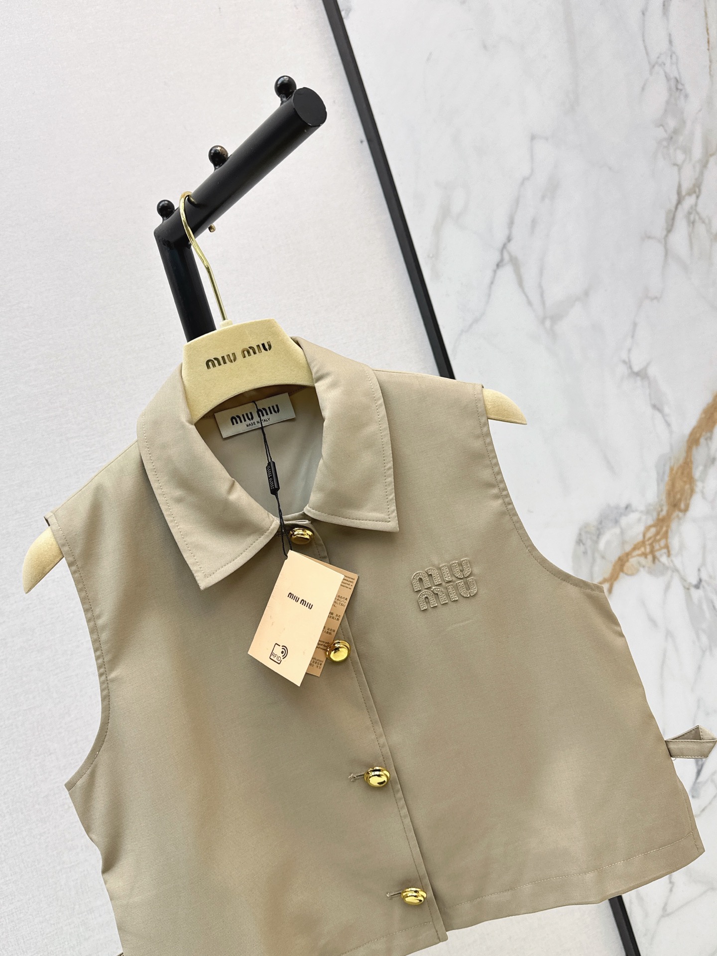 Miu 26ss sleveless waistcoat
