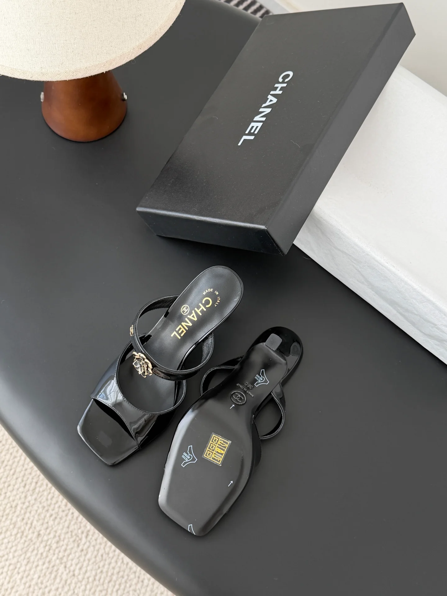 Chan 26ss camellia leather open-toe stiletto sandals