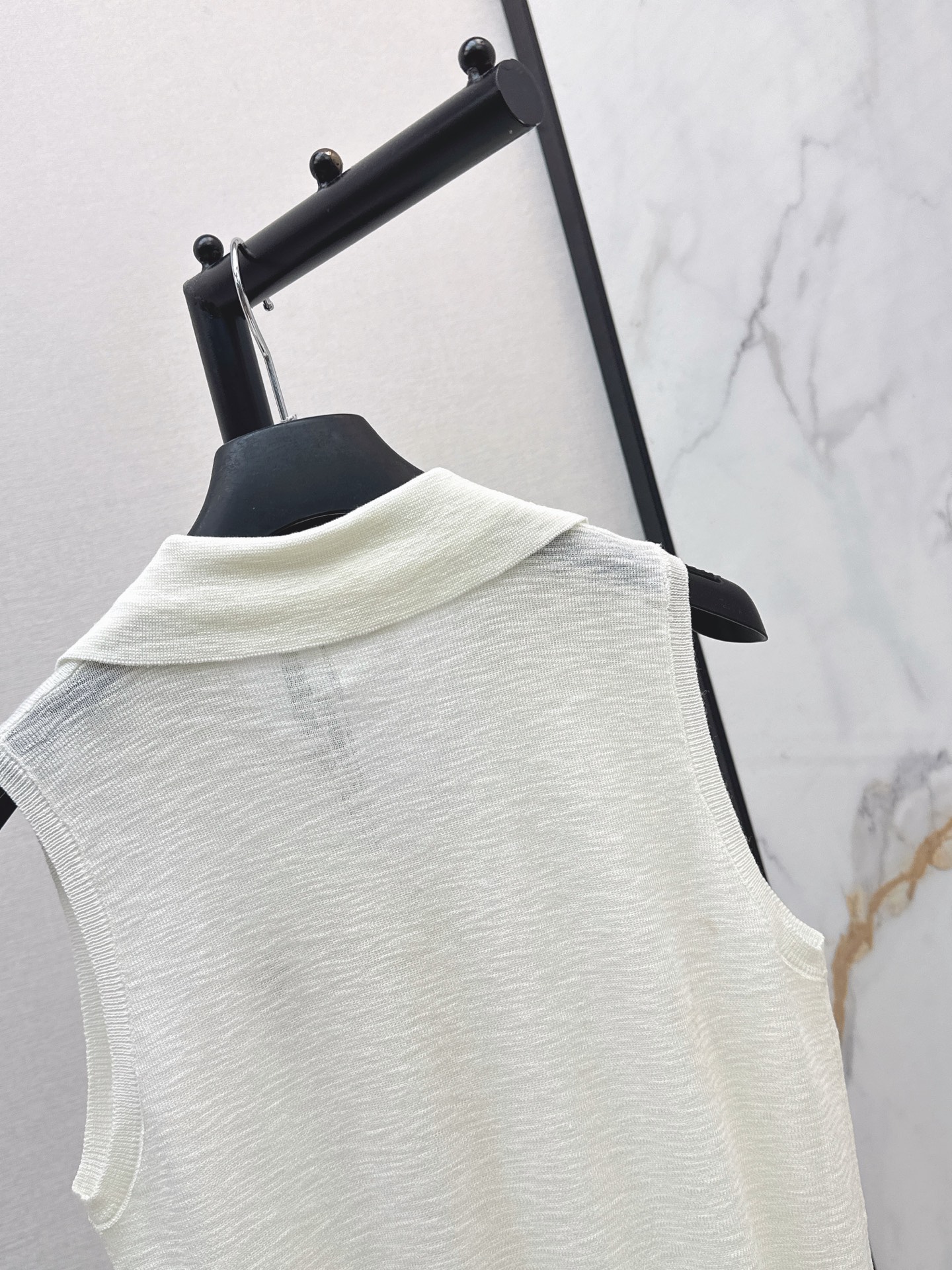 CD 26ss sleeveless knitwear