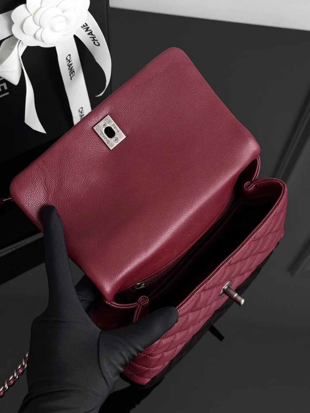 Chan coco handle shoulder bag