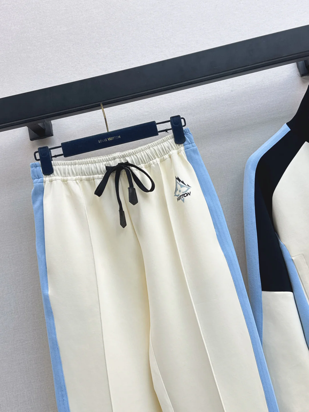 Loui 25fw jacket pant set