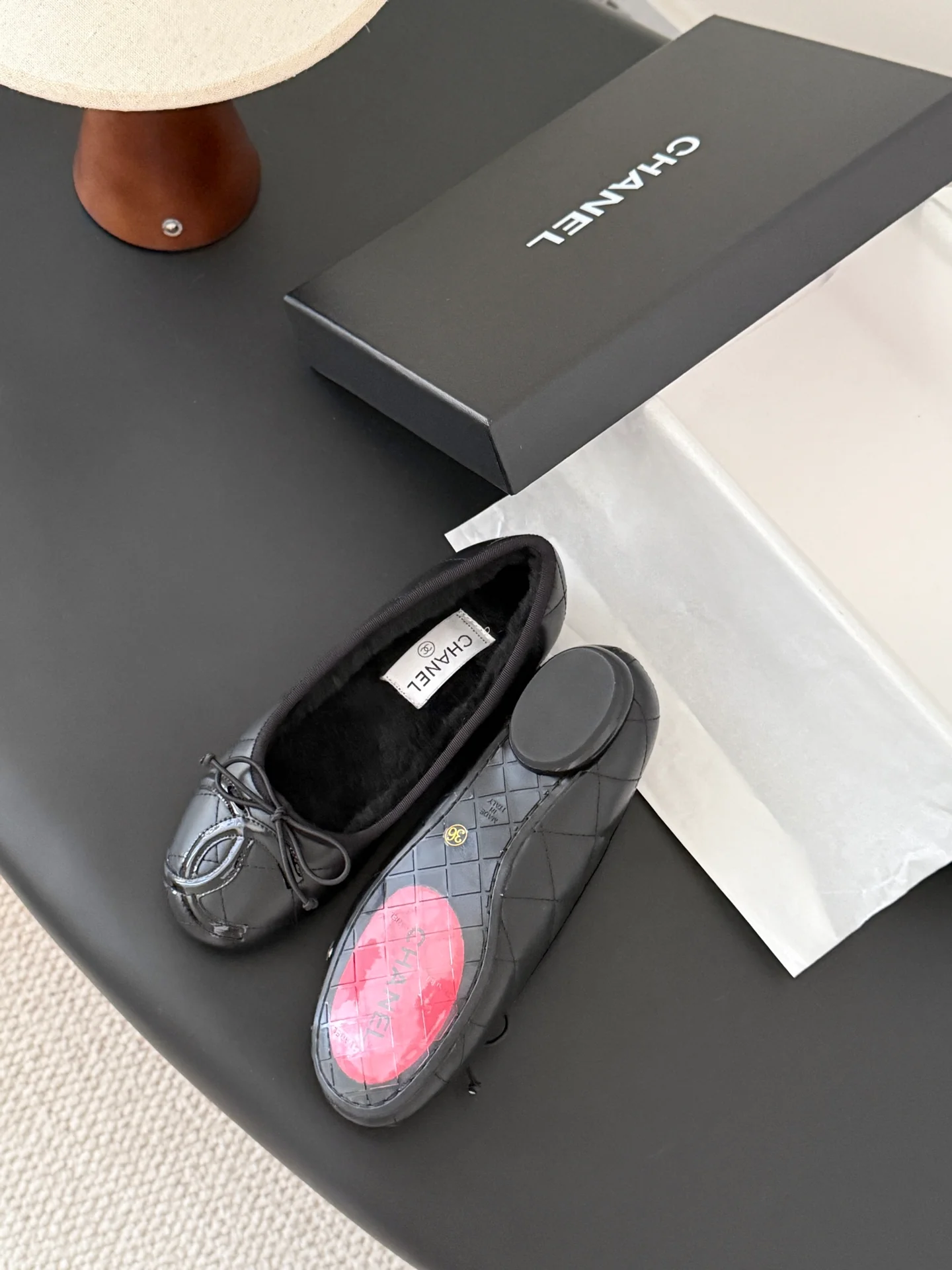 Chan 25fw fleece lined flats