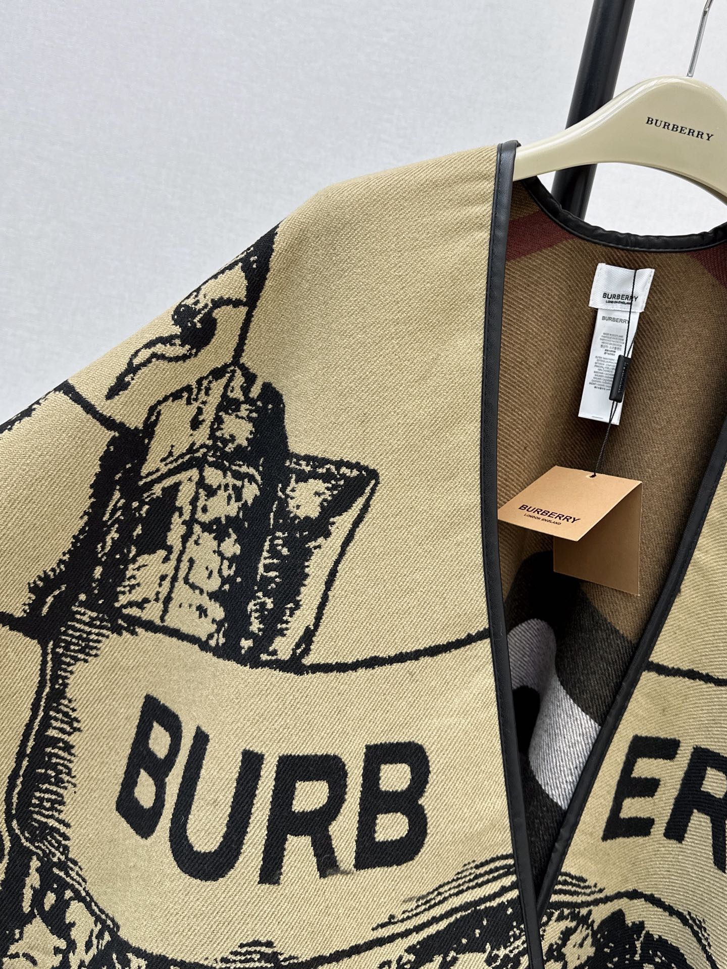 Burb 26ss reversible shawls