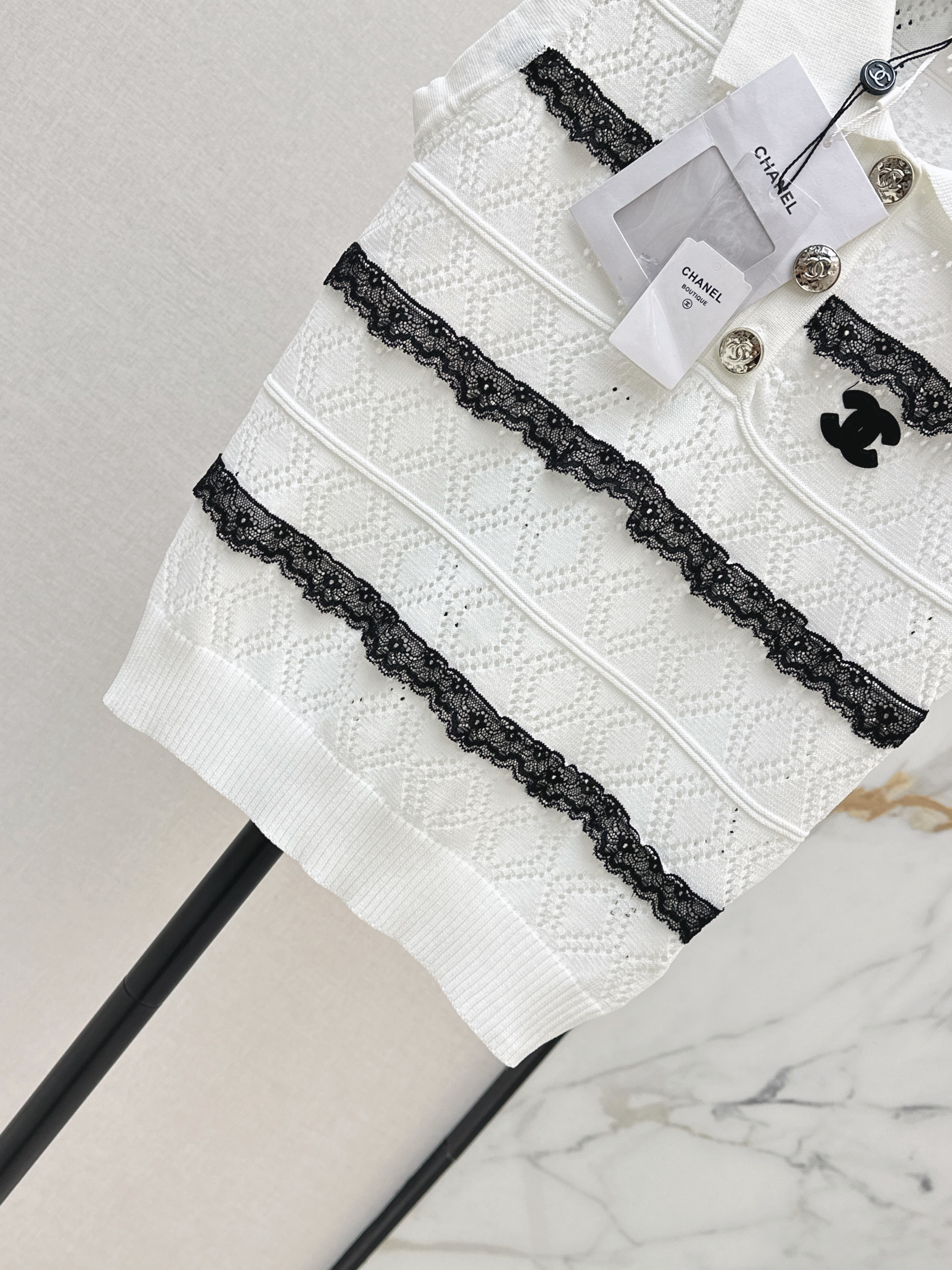 Chan 26ss lace knit vest
