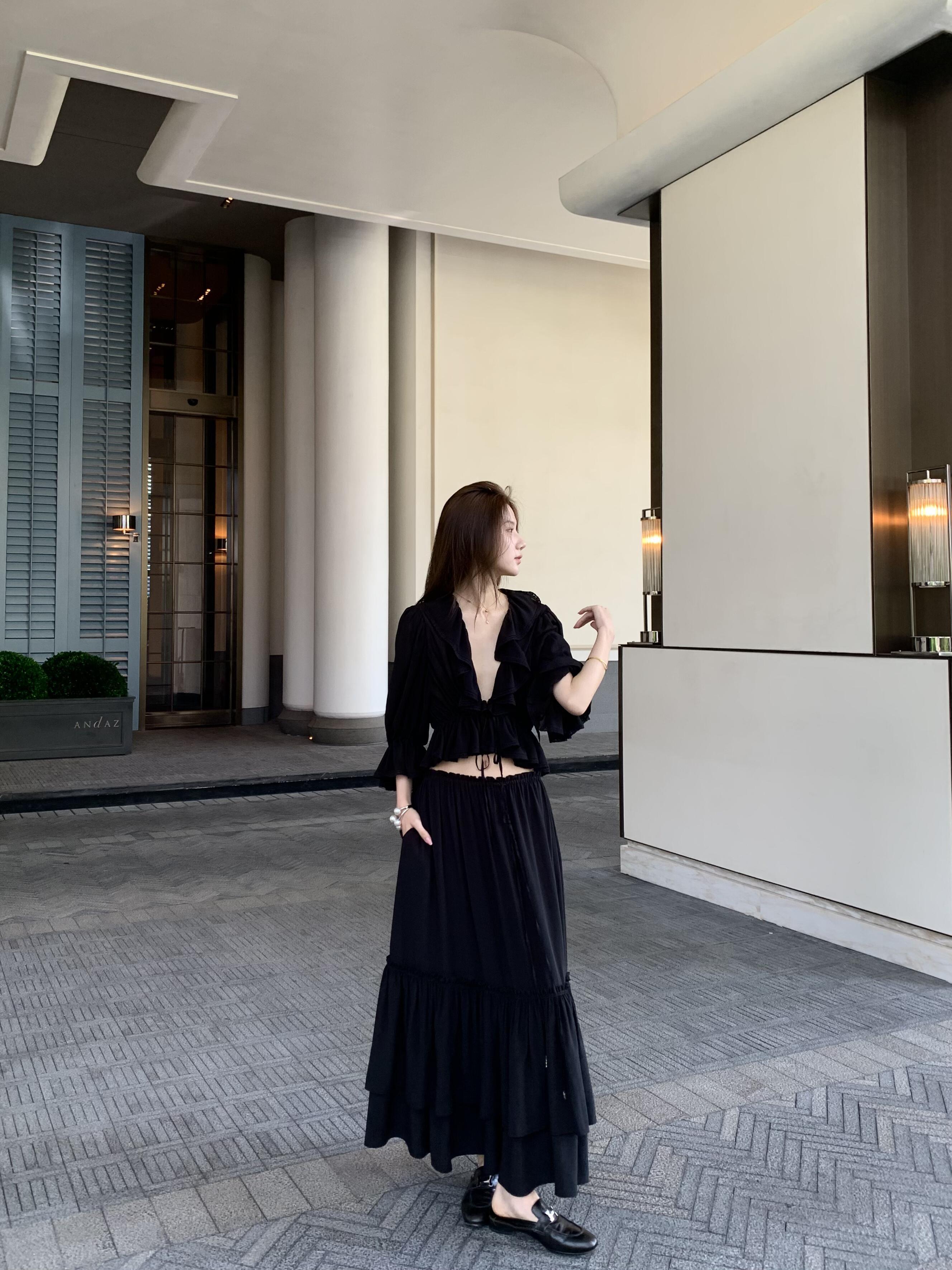 Chol 26ss ruffle top skirt set