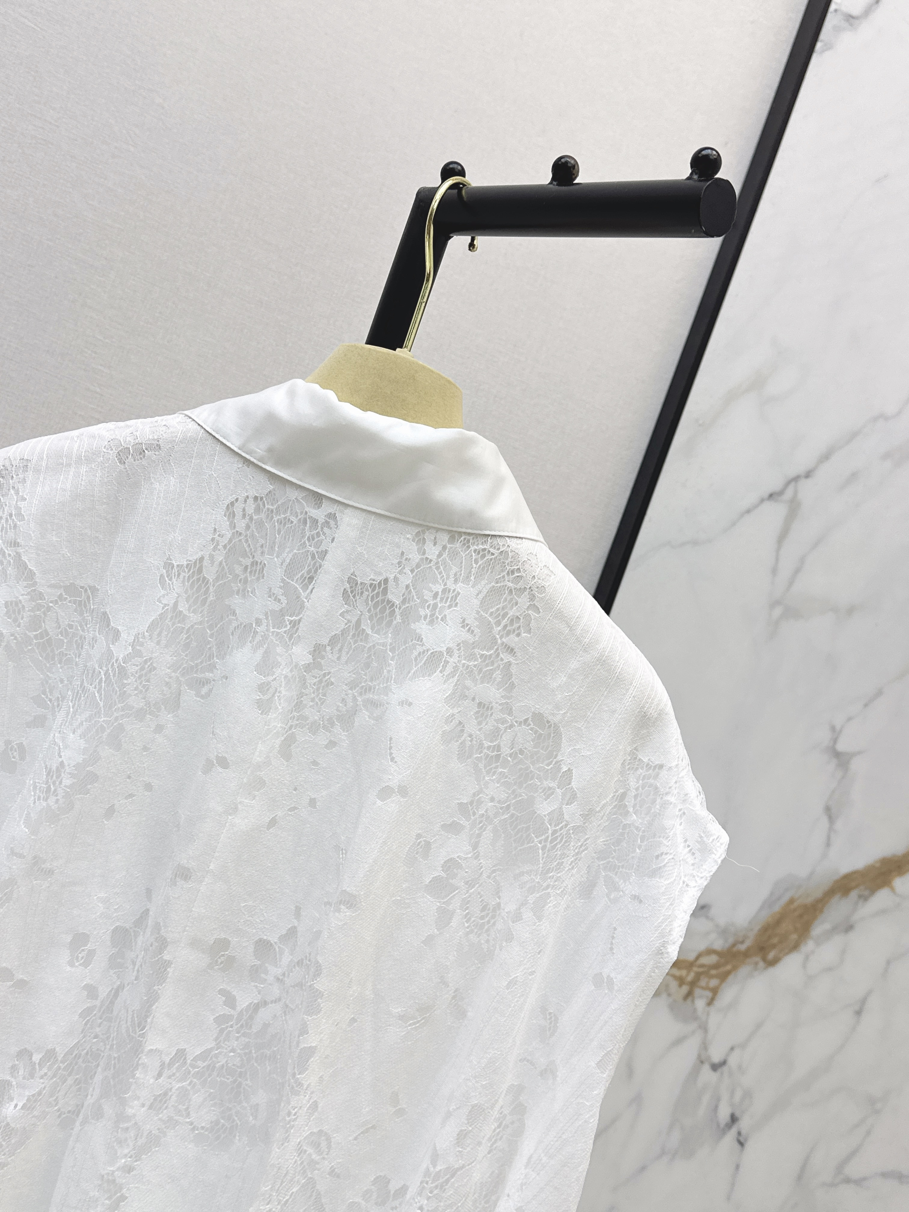 Miu 26ss lace trim top