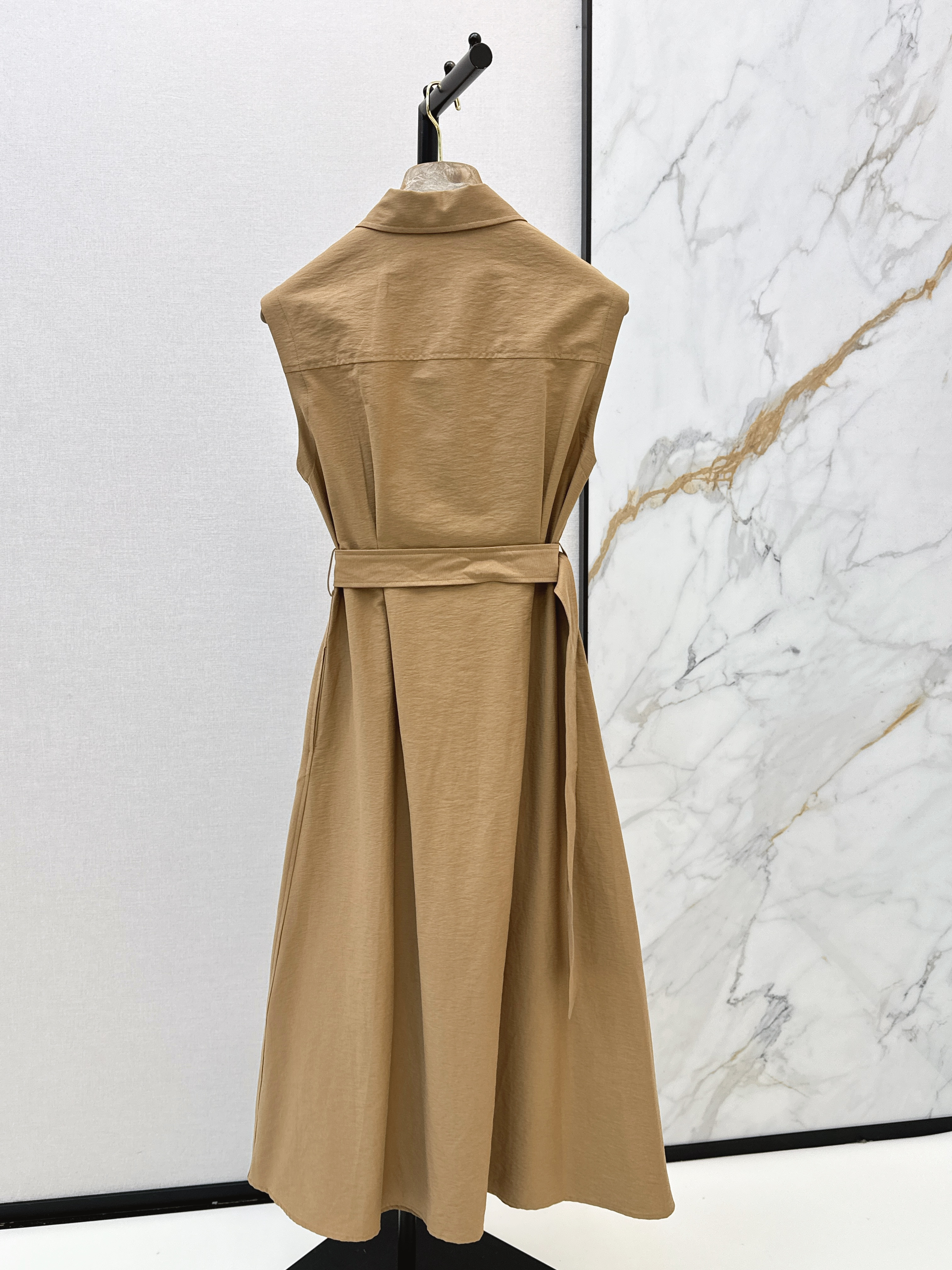 Brun 26ss sleeveless shirt dress