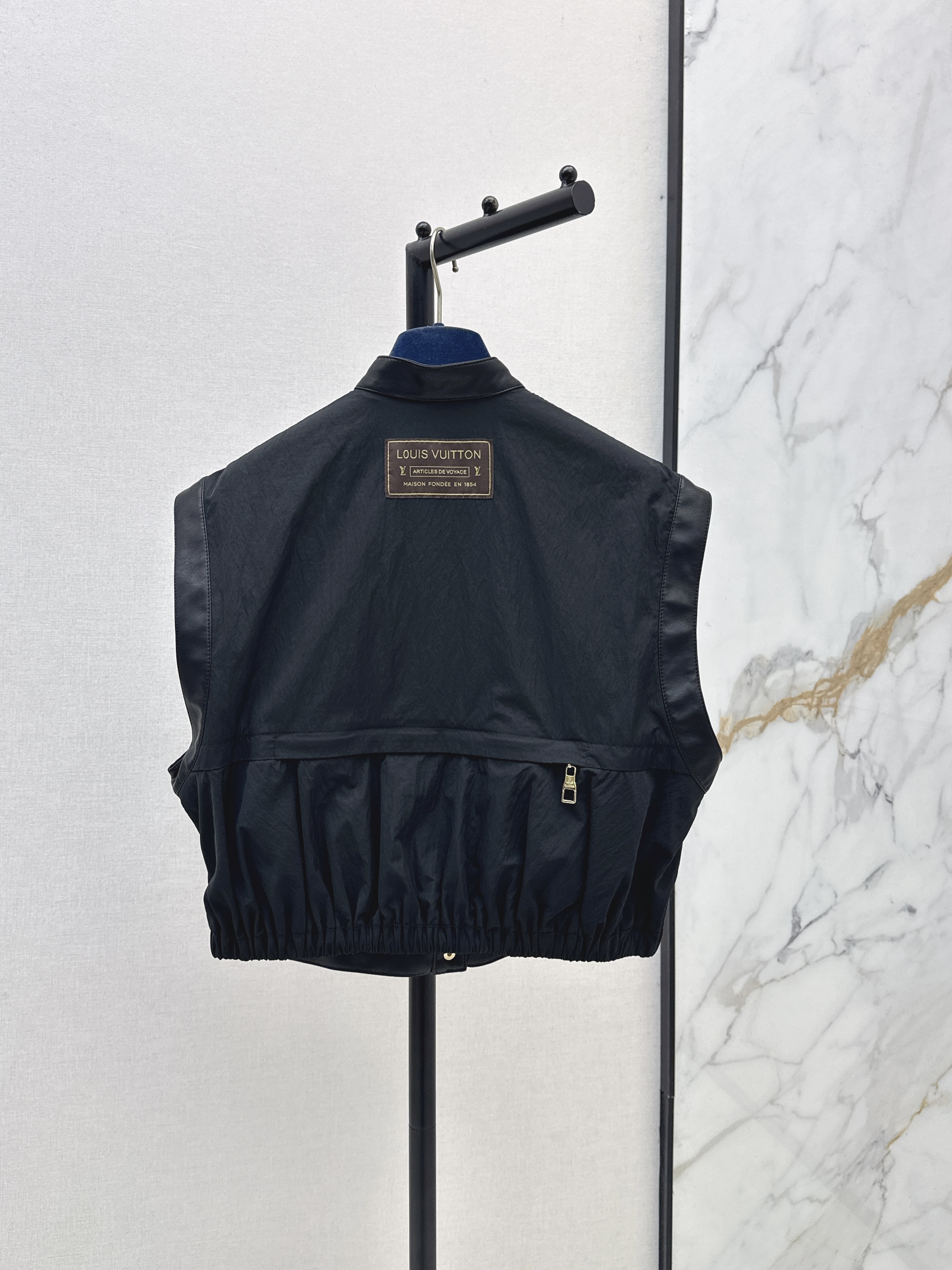Loui 26ss pu leather contract waistcoat
