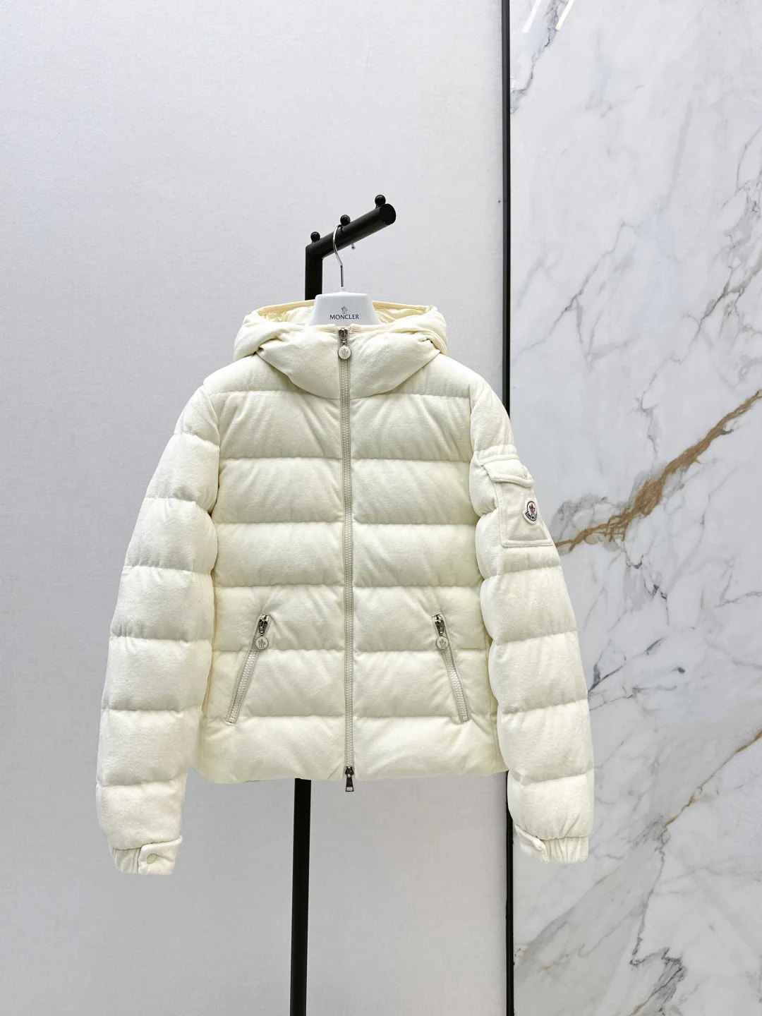 Monc 25fw down jacket
