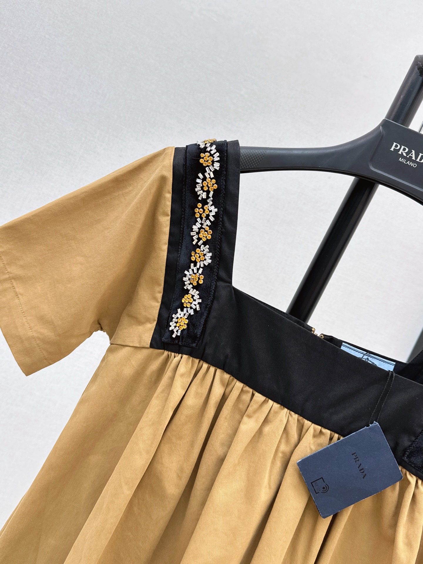 Pra 26ss beading contract top