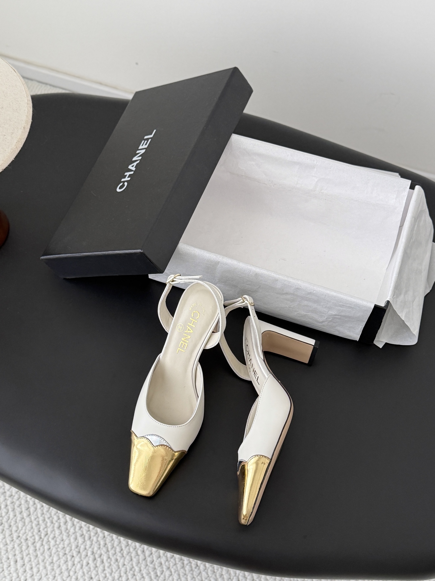 Chan 26P gold cap toe slingback heels