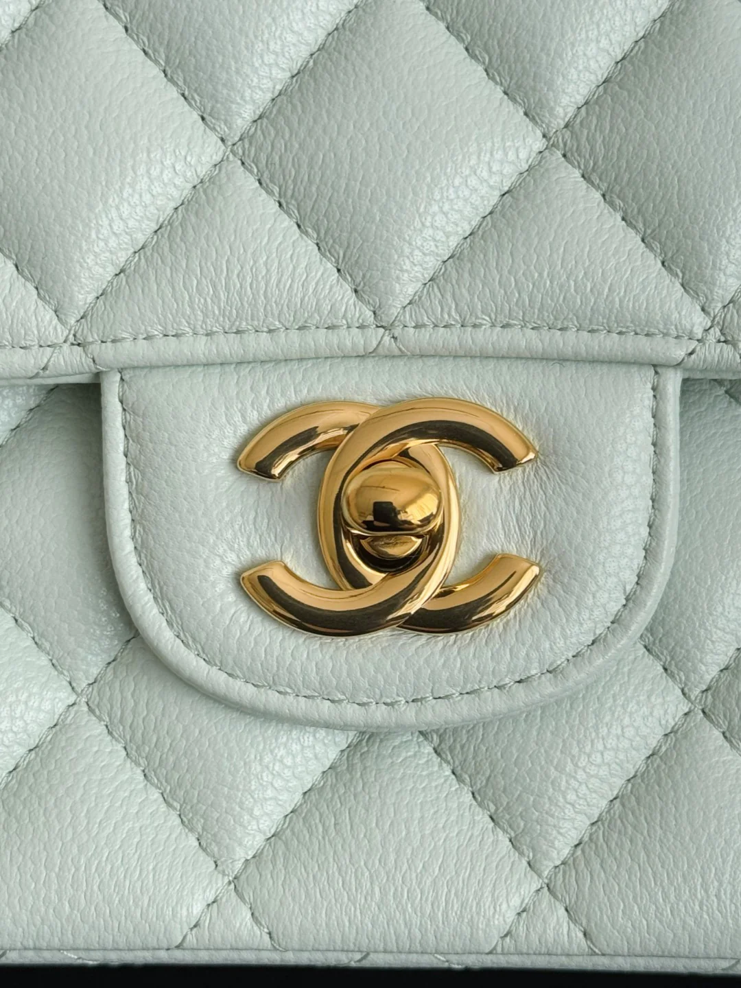 Chan cf25 chain shoulder bag