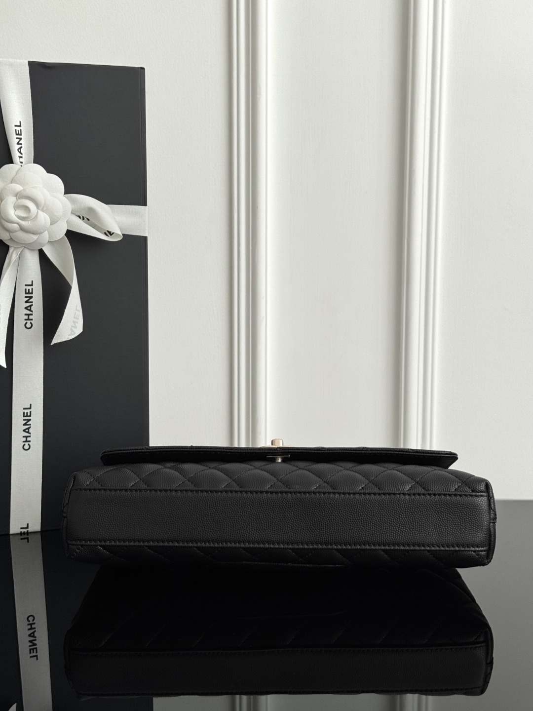 Chan 26P coco handle bag