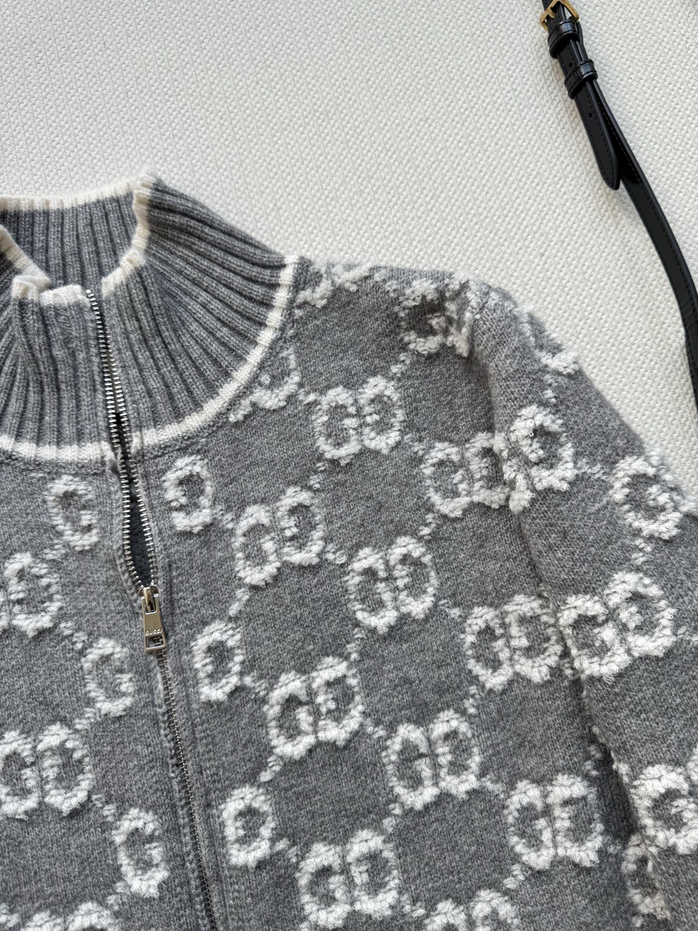 Guc 25fw jacquard cardigan