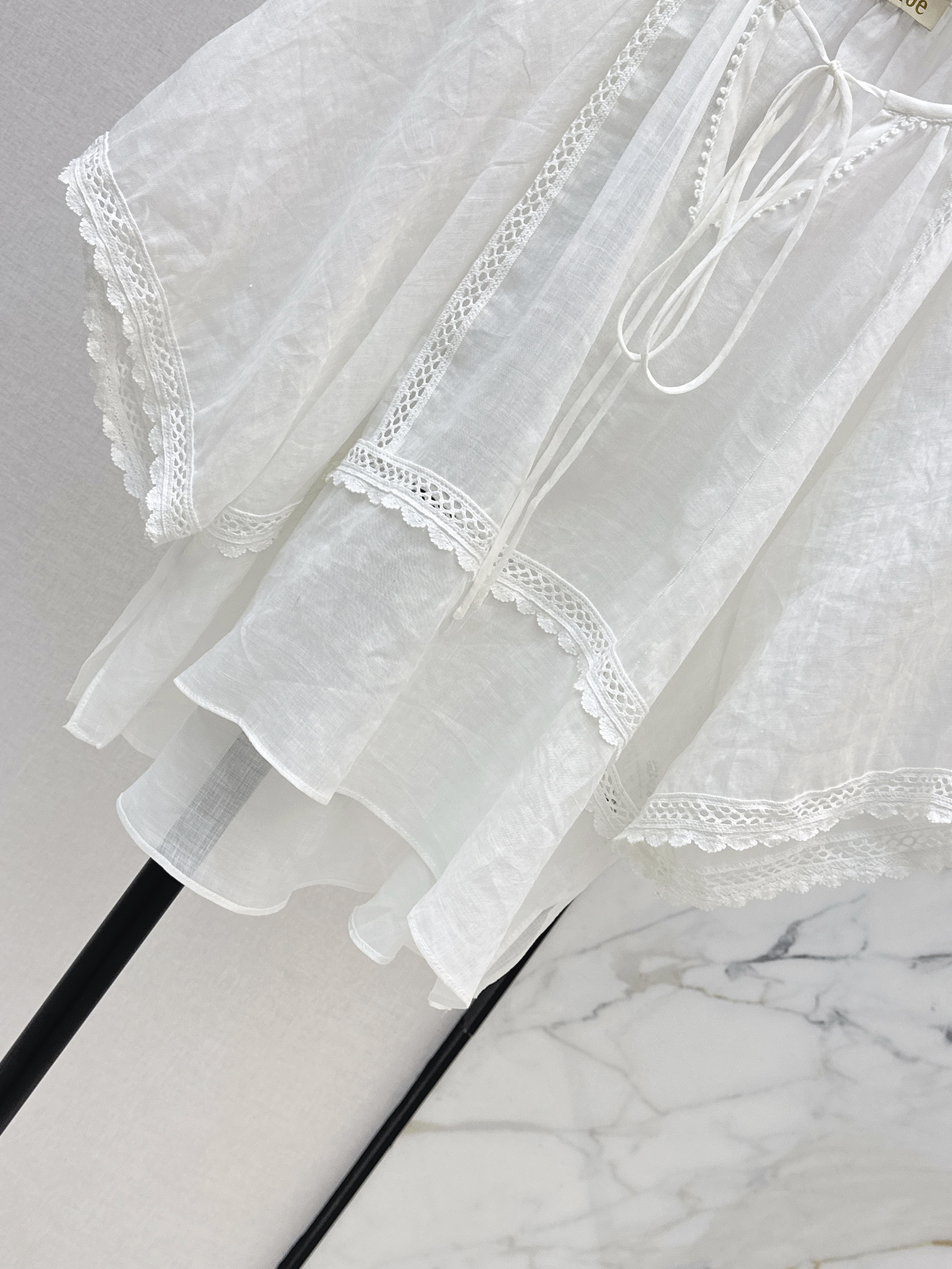 Chol 26ss cape sleeve blouse