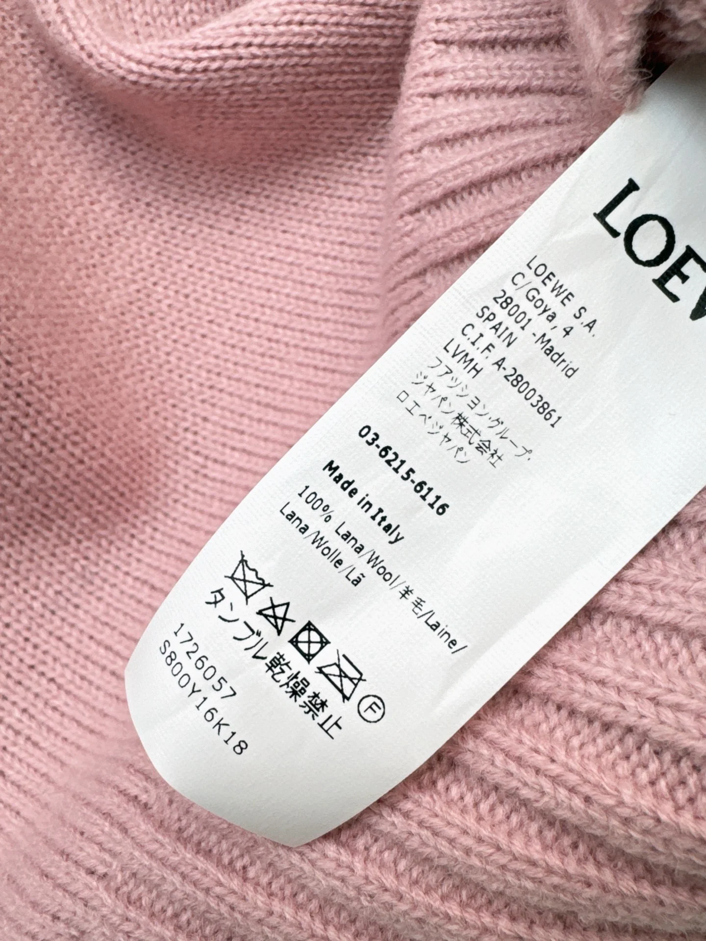 Loe 25fw embroidery sweater