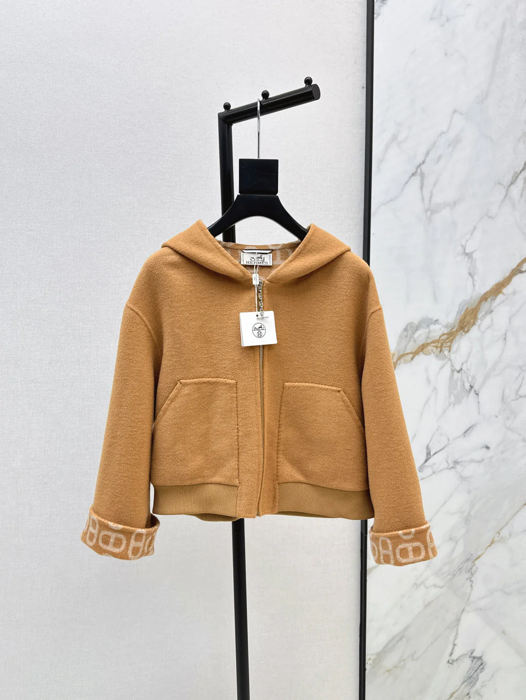 Her 25fw cashmere coat