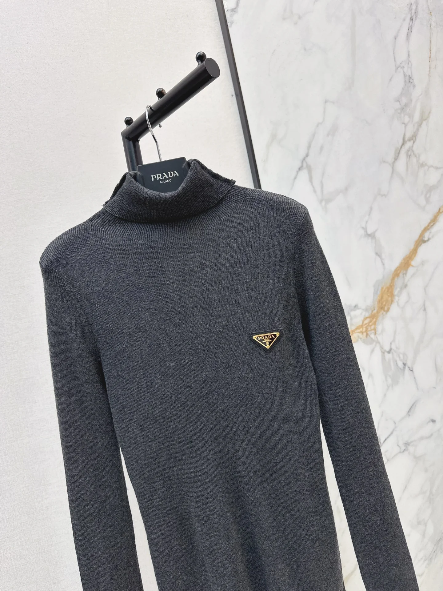 Pra 25fw base layer