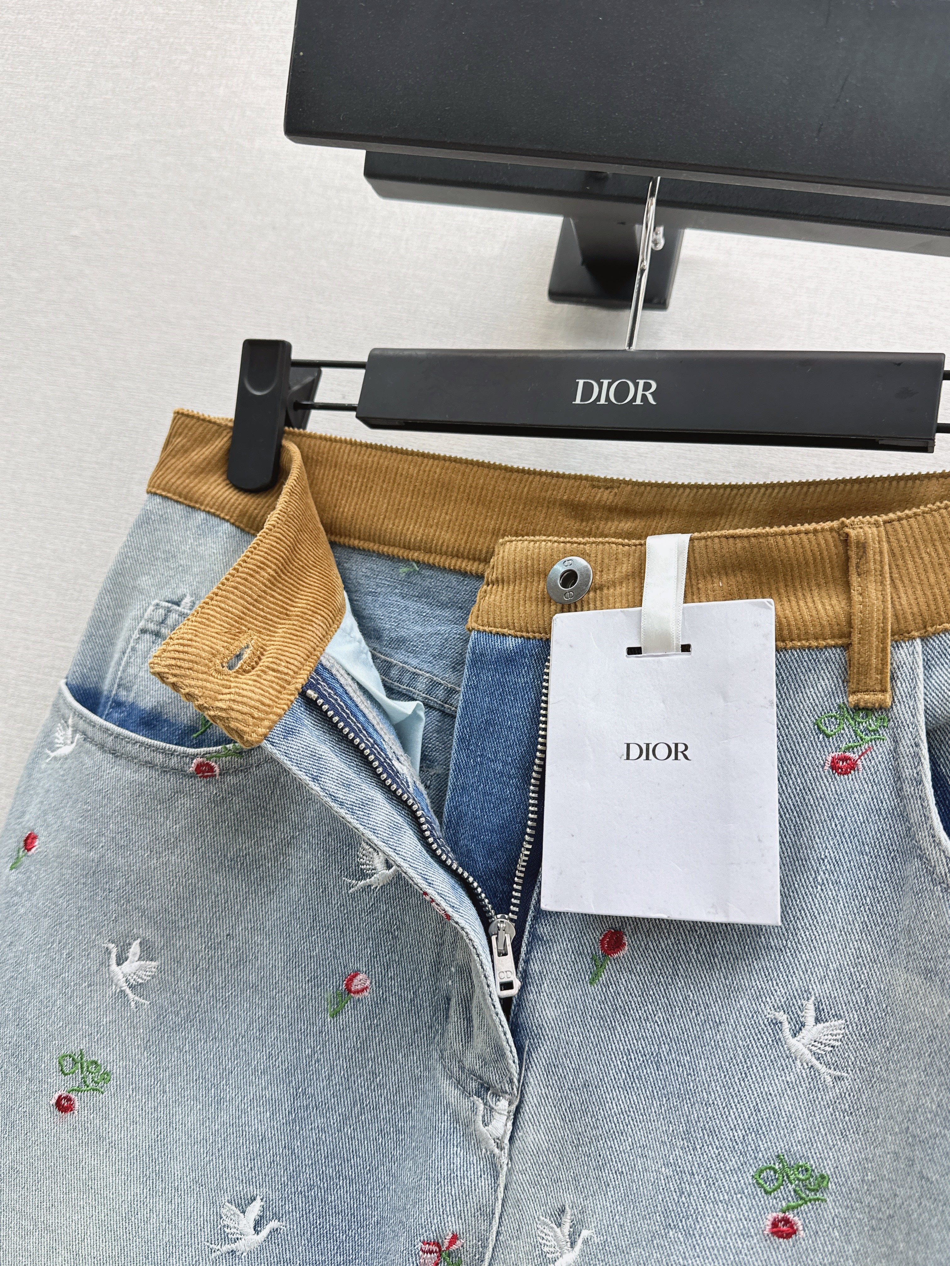 CD 26ss embroidery straight jeans