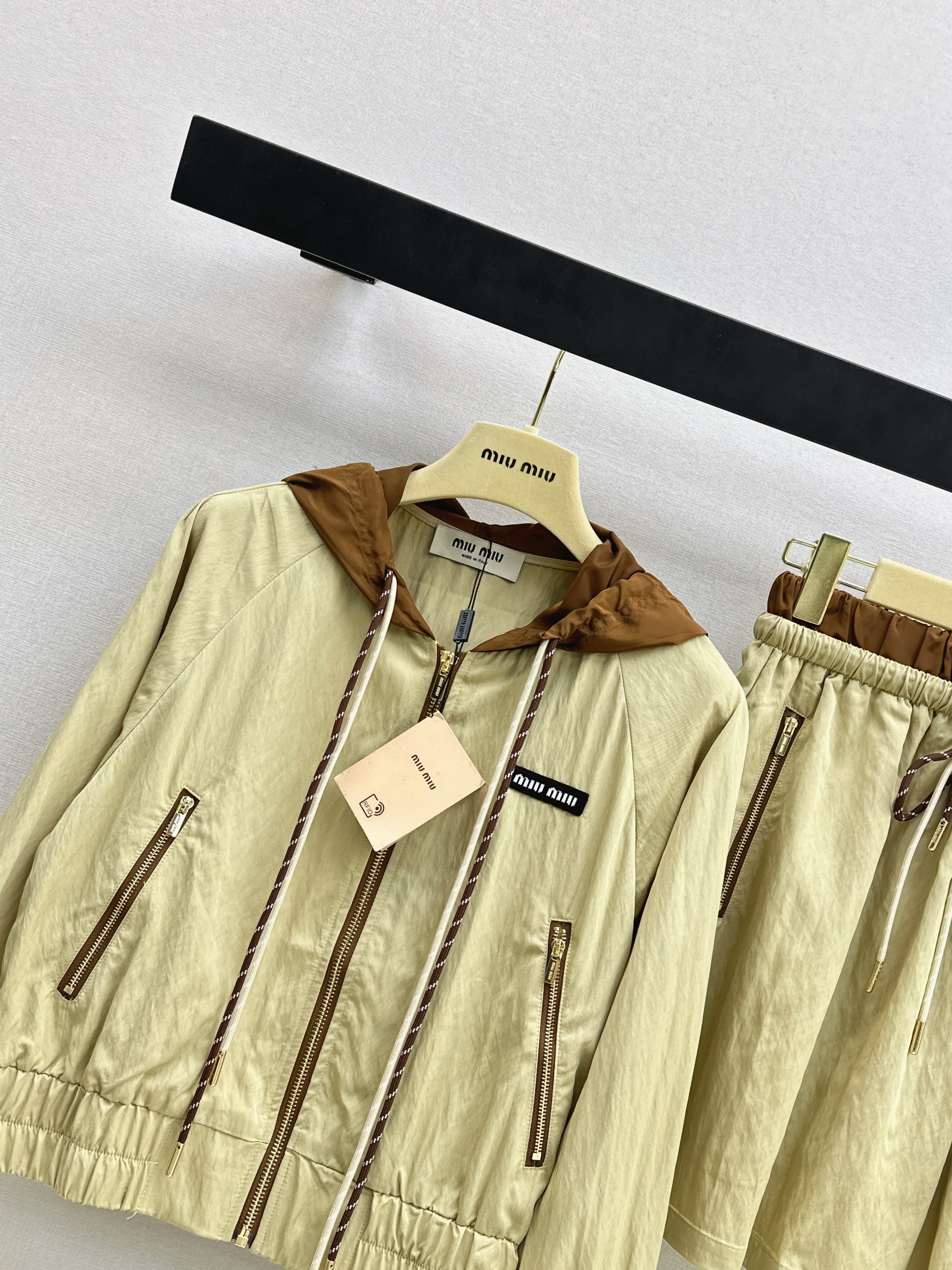 Miu 26ss causal suit