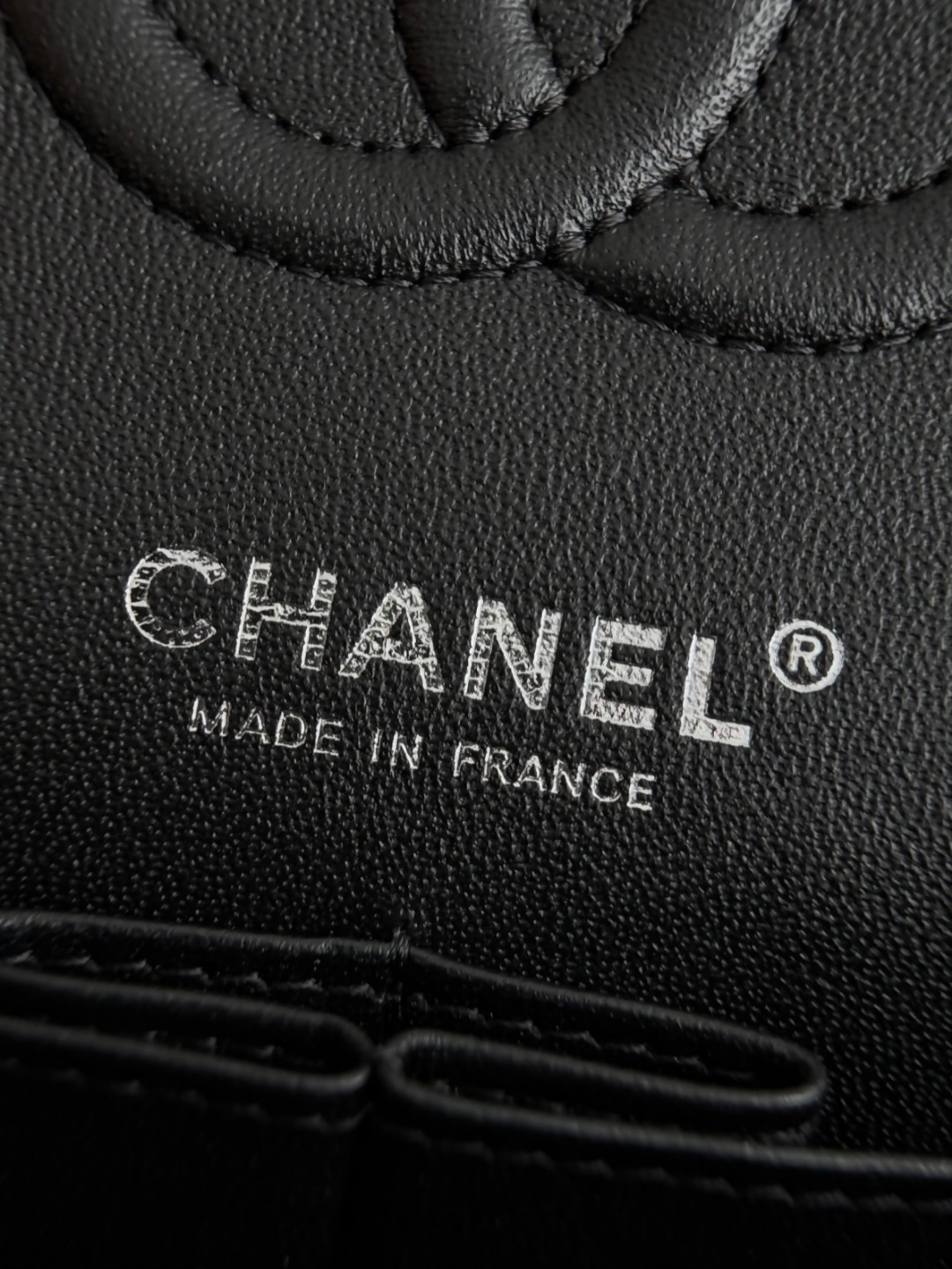 Chan 23cf chain shoulder bag