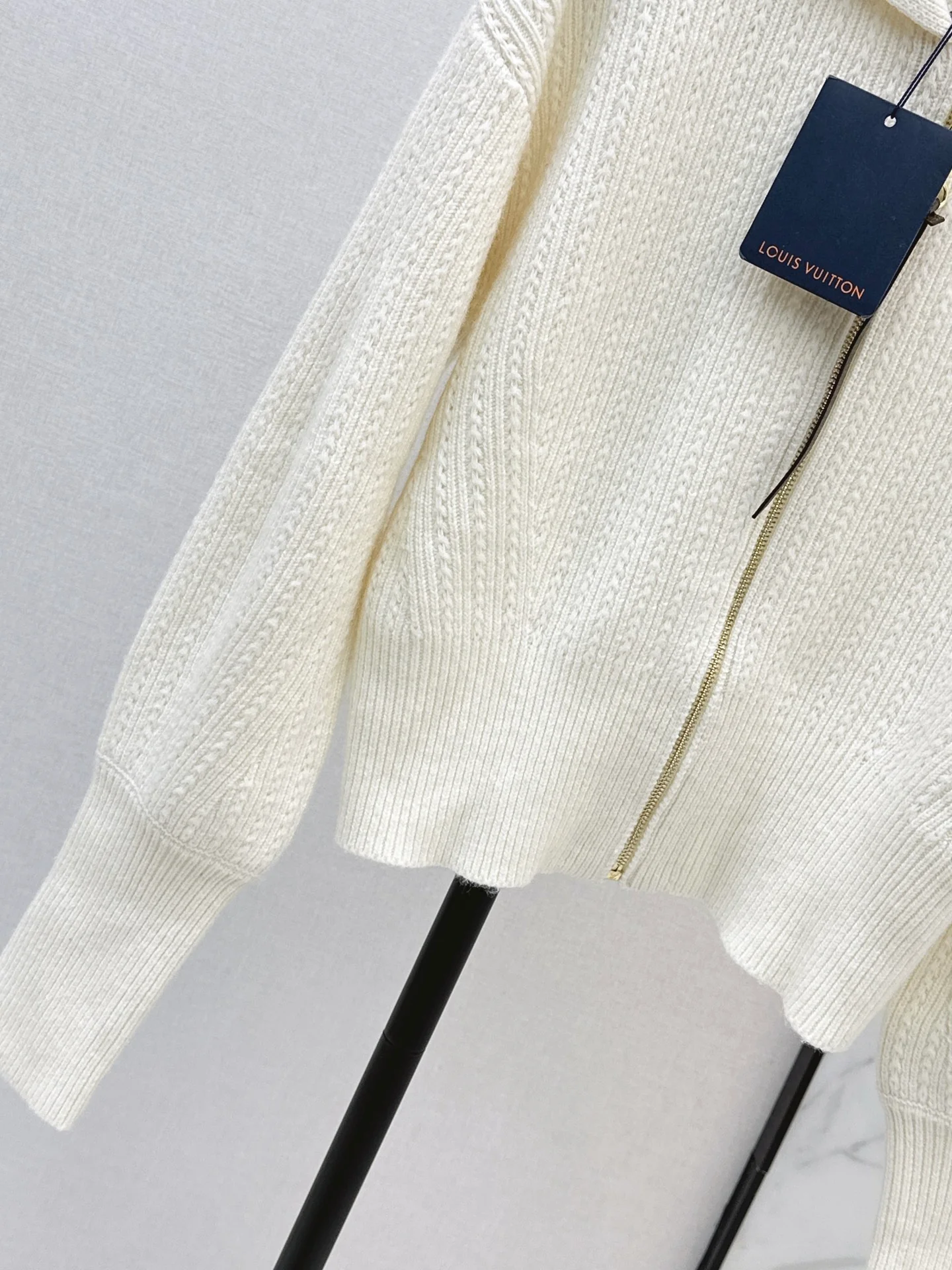 Louis 25fw zip-up knit jacket