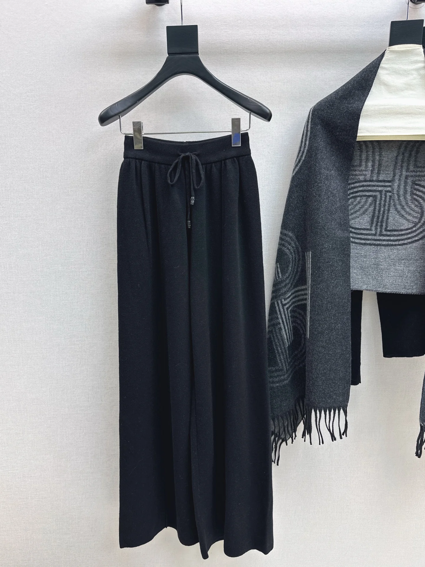 Herm 26ss knit outfit sets basic tee+pant+shawl