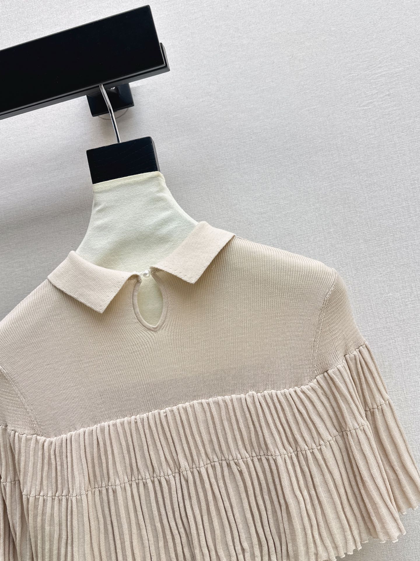 Miu 26ss cape knitswear