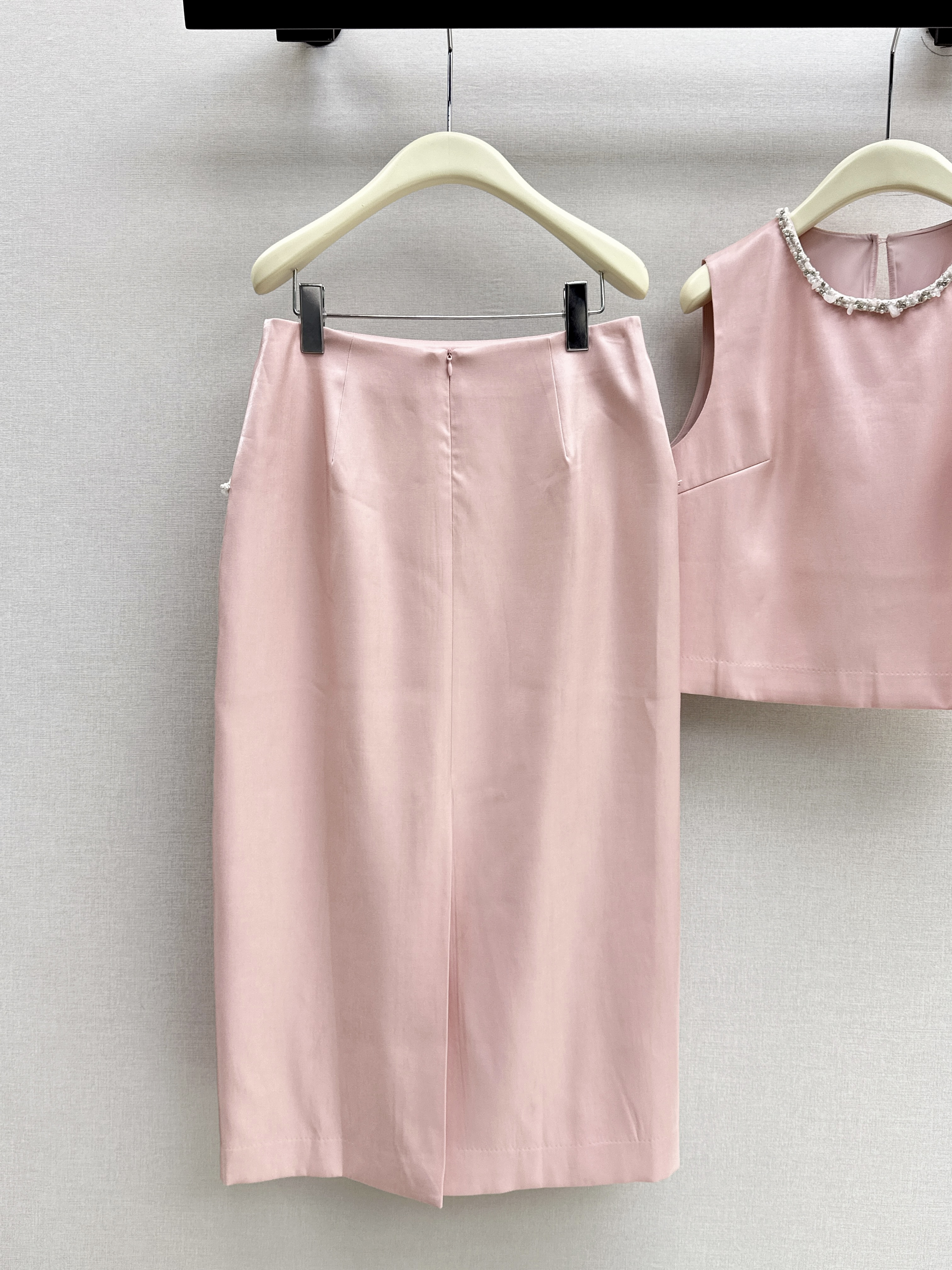 Chan 26ss rhinestone crop top skirt set