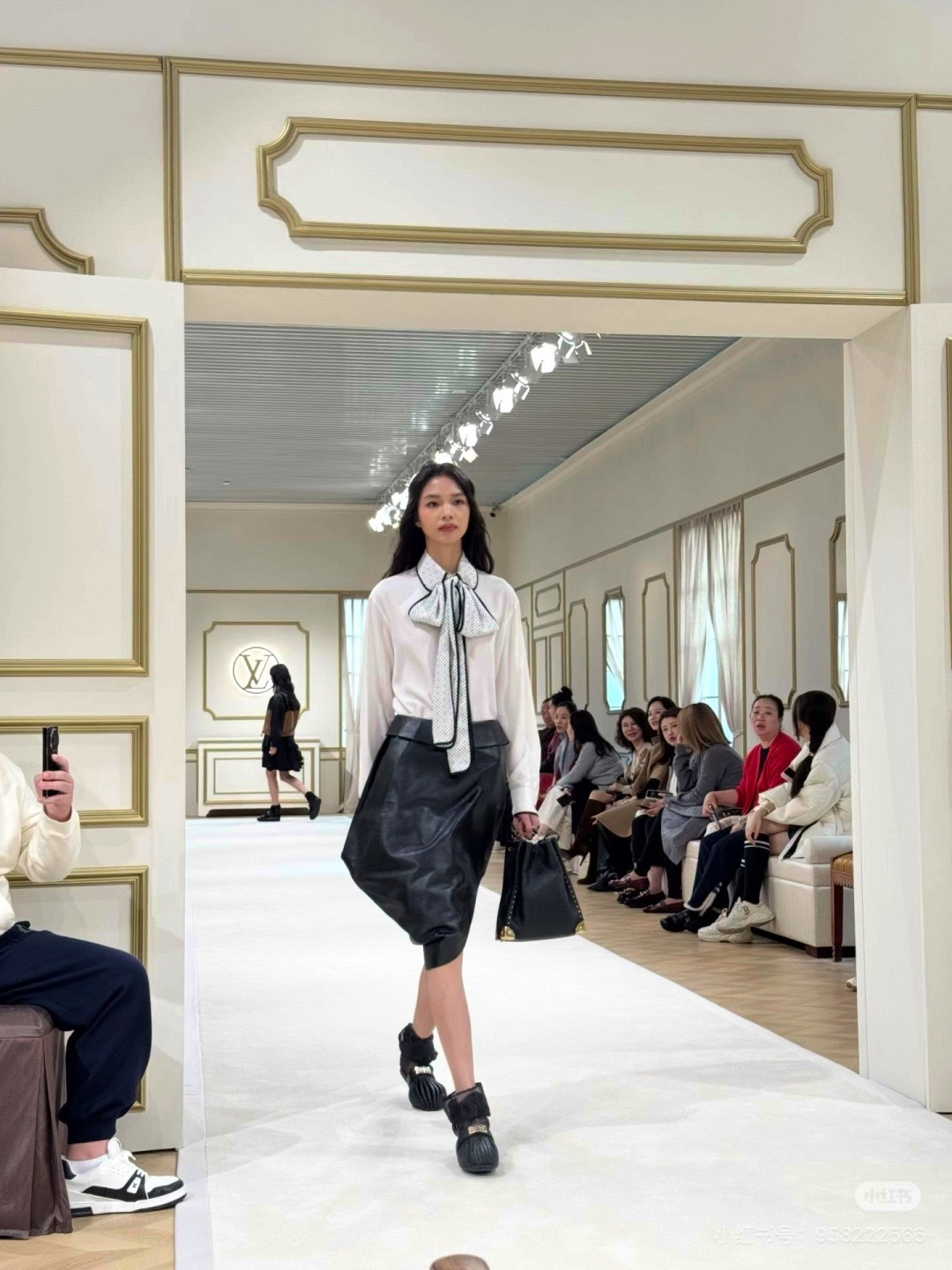 Loui 26ss ribbon shirt