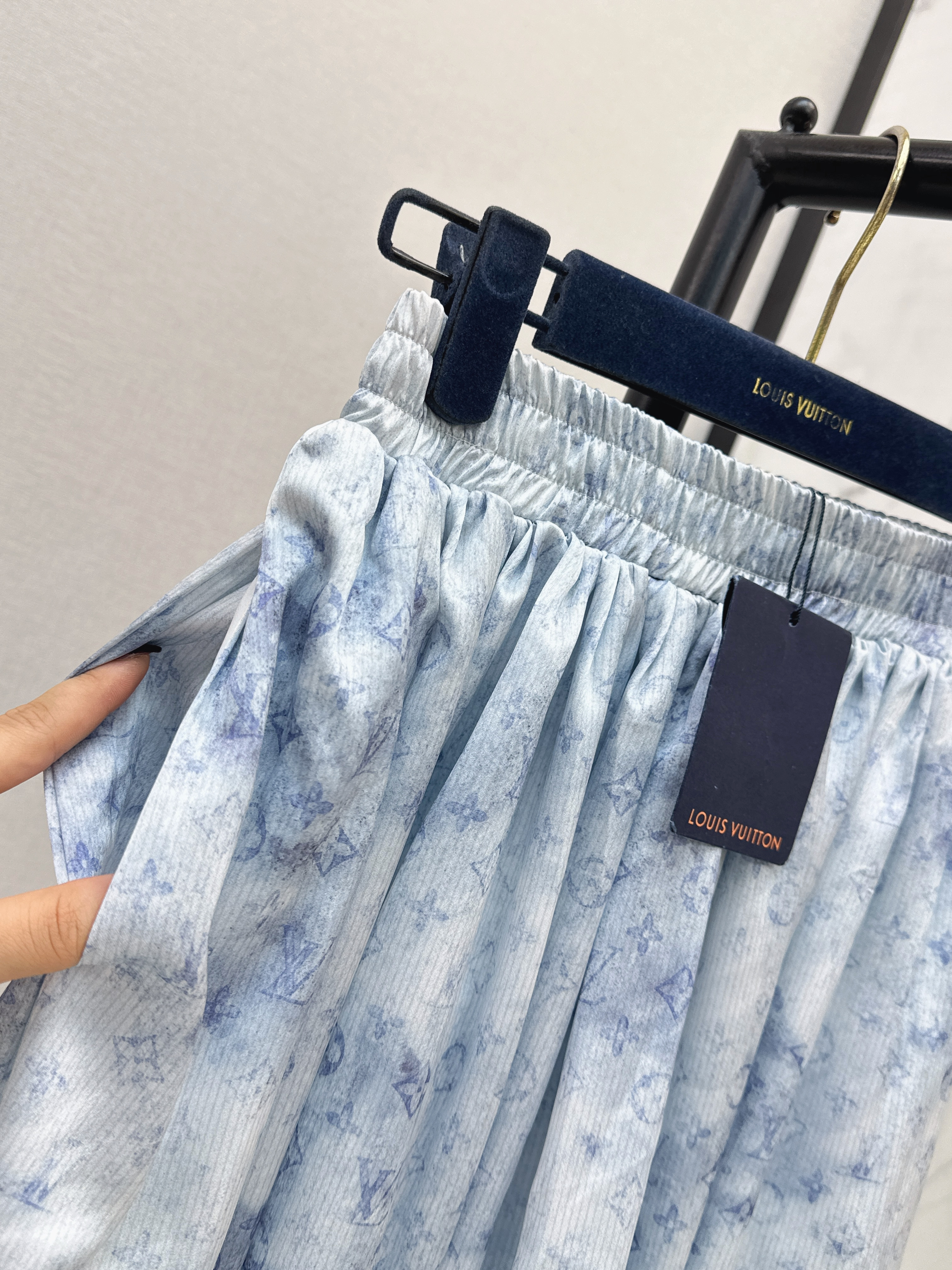 Loui 26ss gradient print skirt