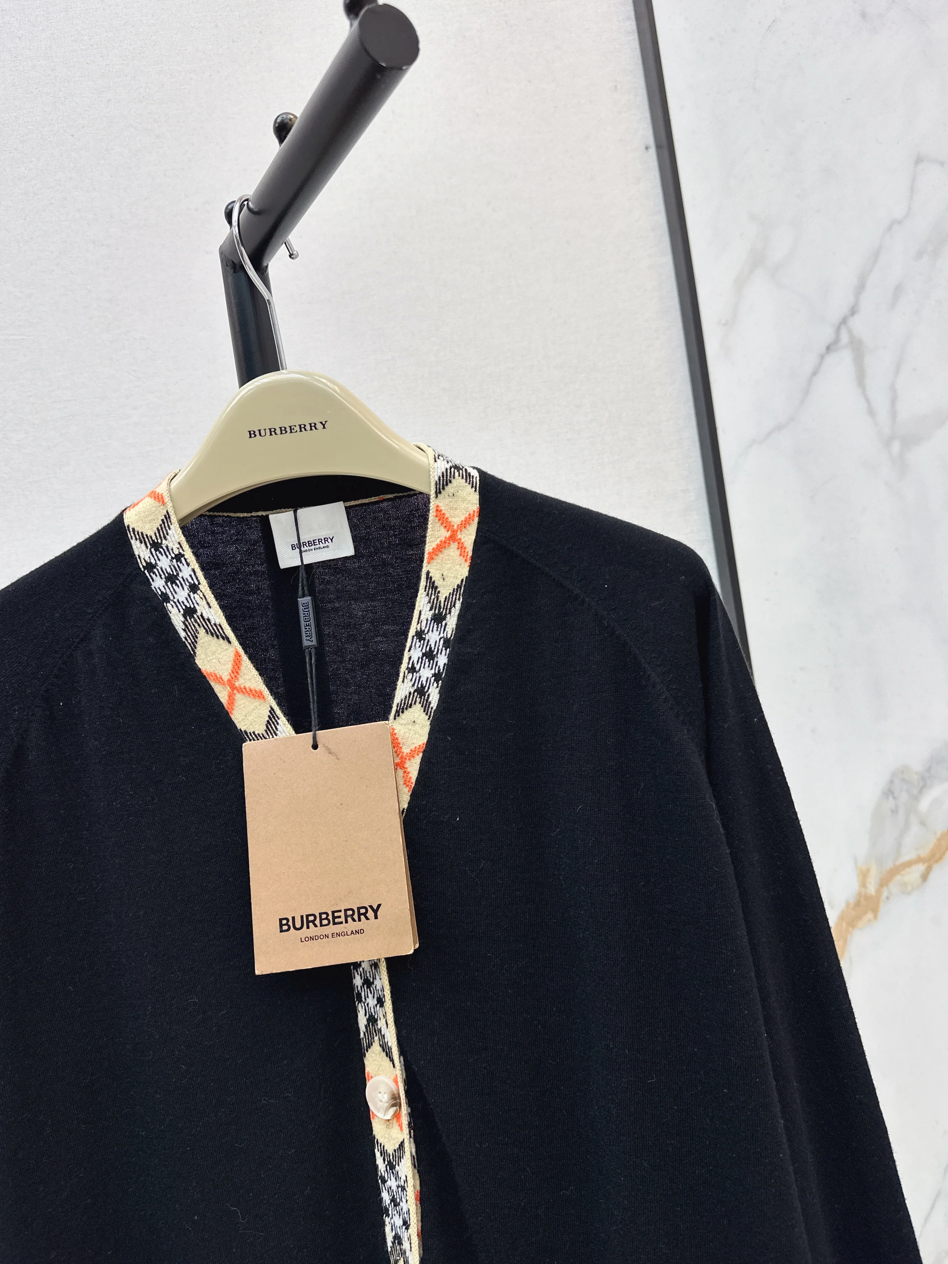 Burb 26ss knit cardigan