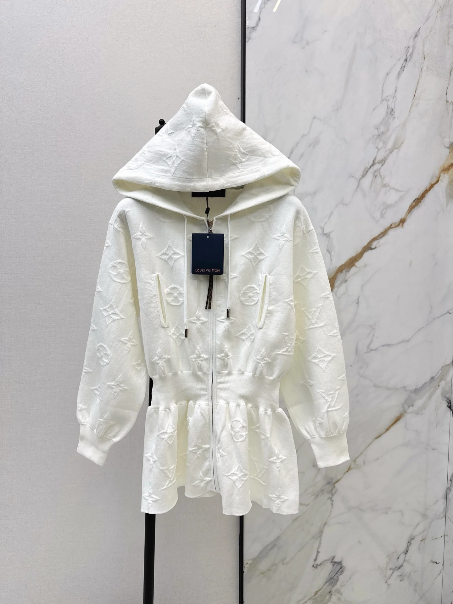 Louis 25fw hooded jacket