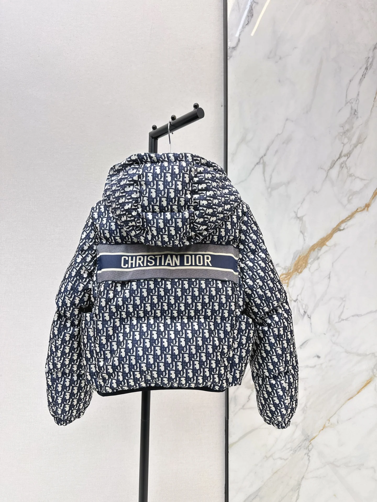 CD 25fw hooded puffer jackets