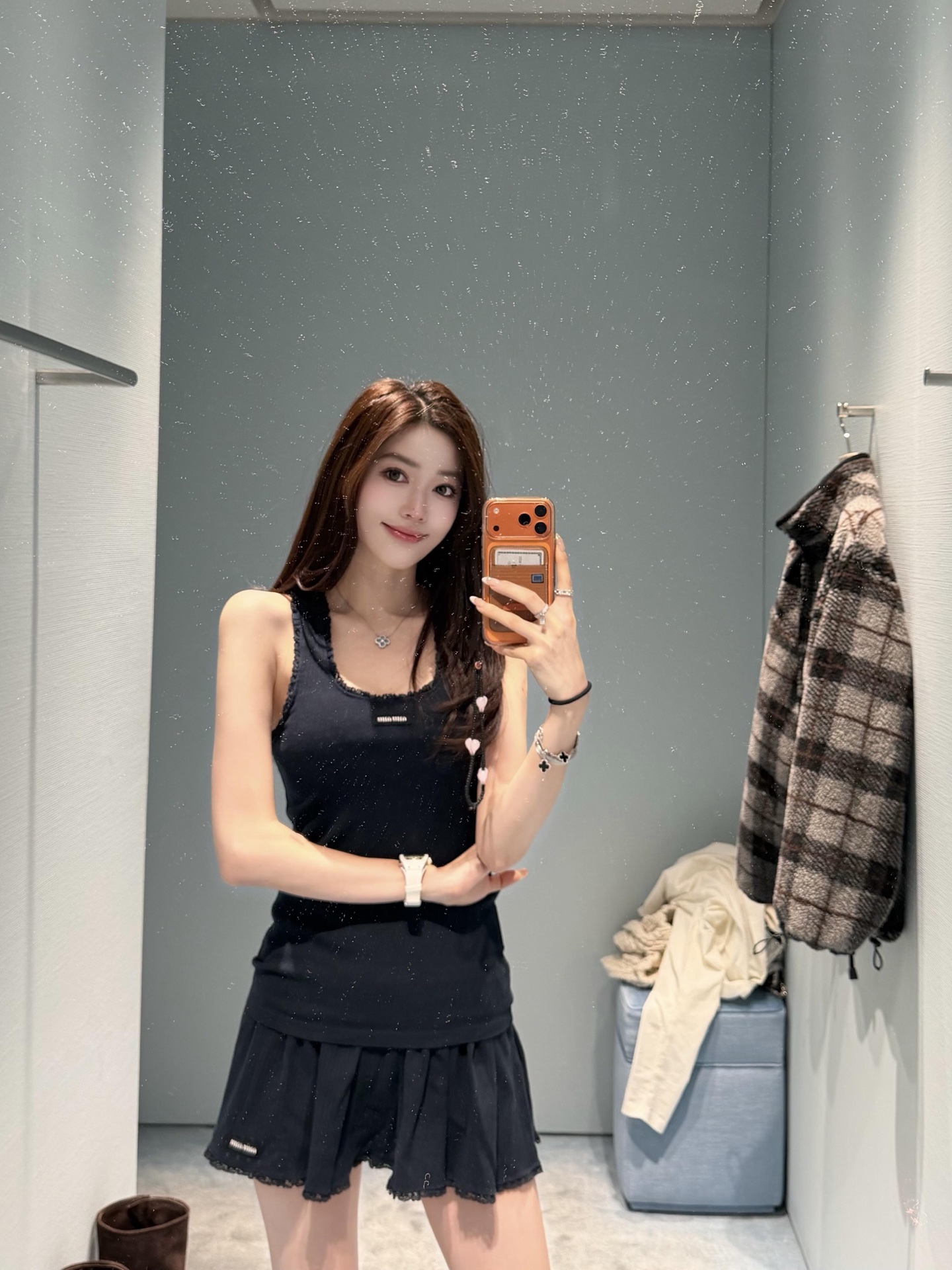 Miu 26ss lace ruffle vest