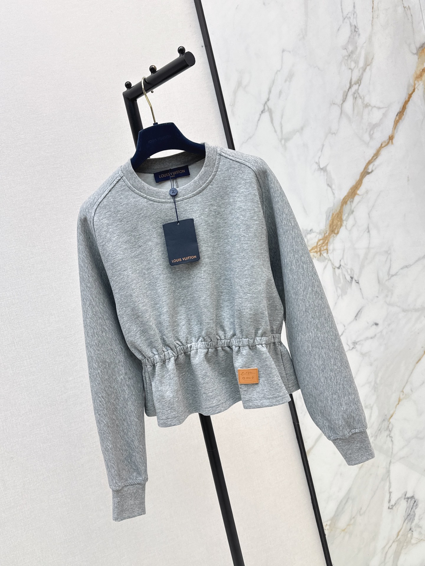 Loui 26ss waist cinching sweatshirt