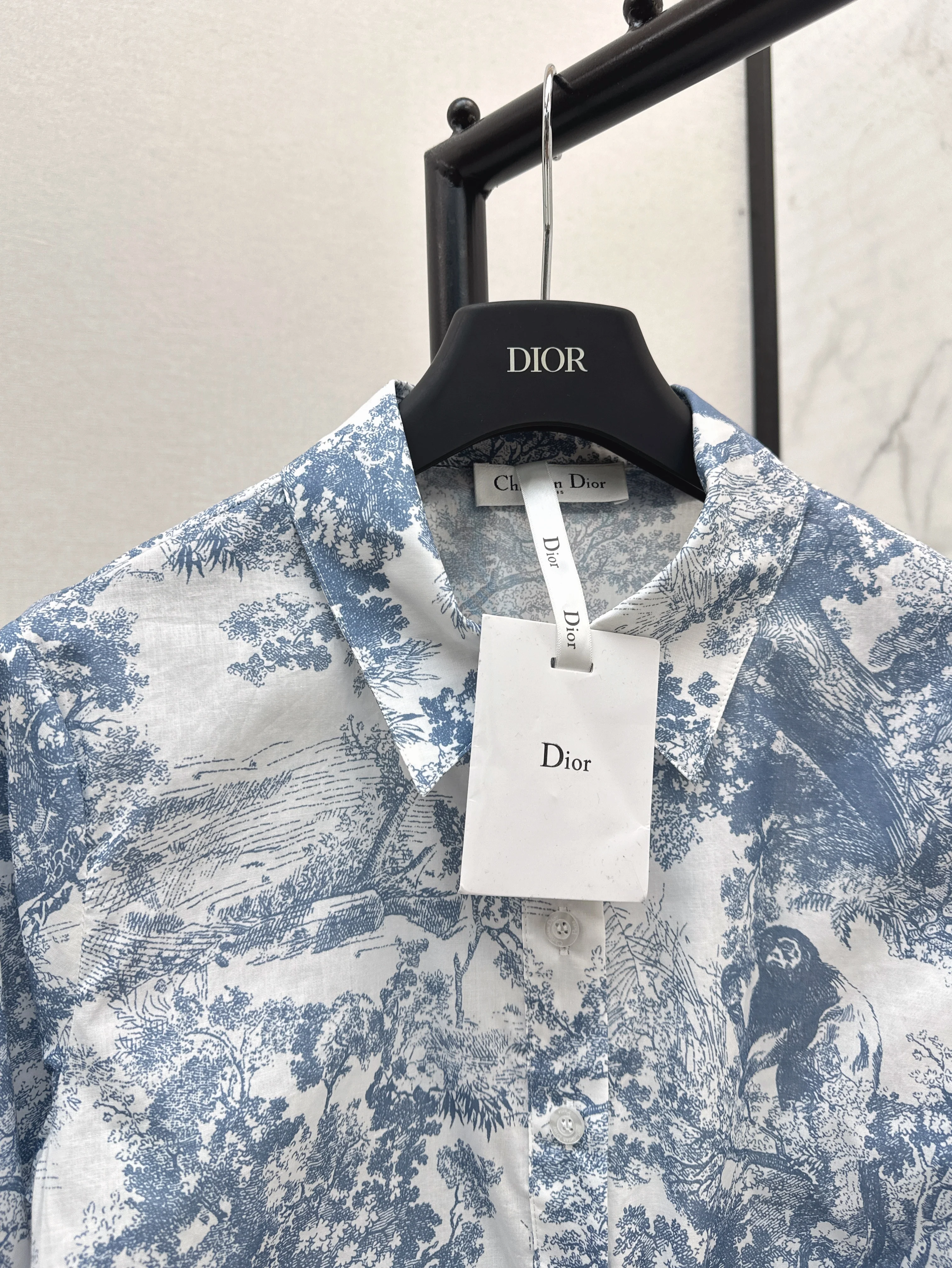 CD 26ss cropped tie-front shirt
