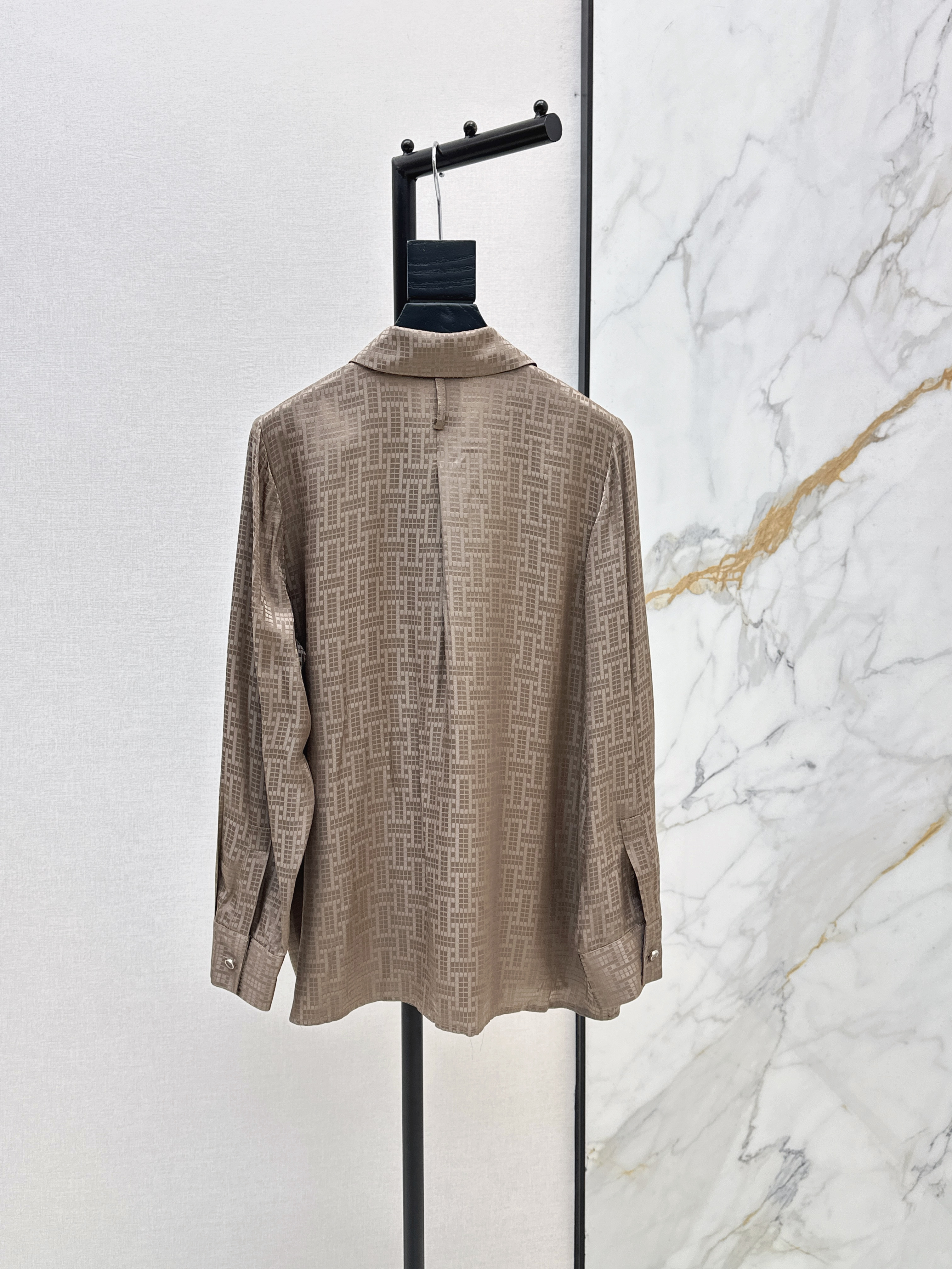Her 26ss jacquard silk shirt