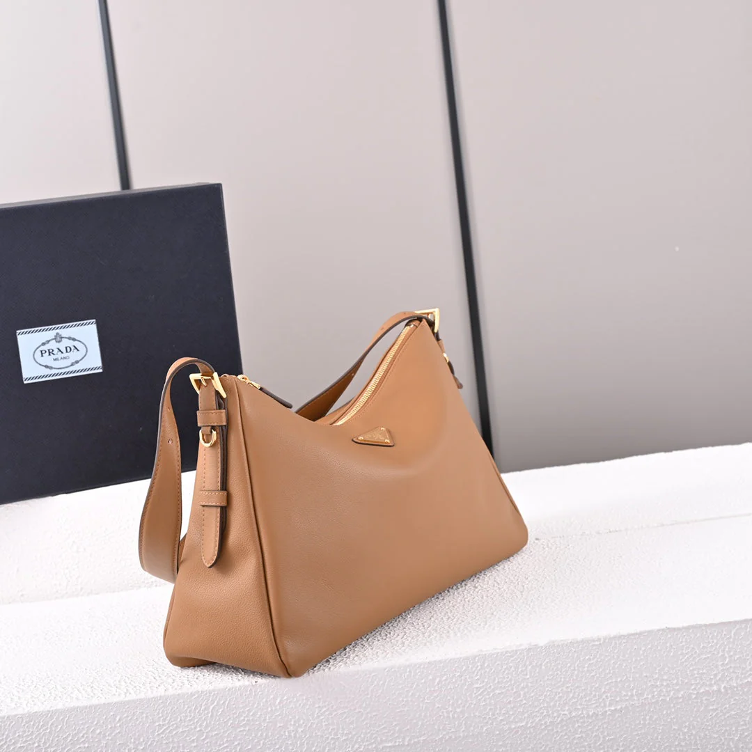 PD  Aimée large leather shoulder bag