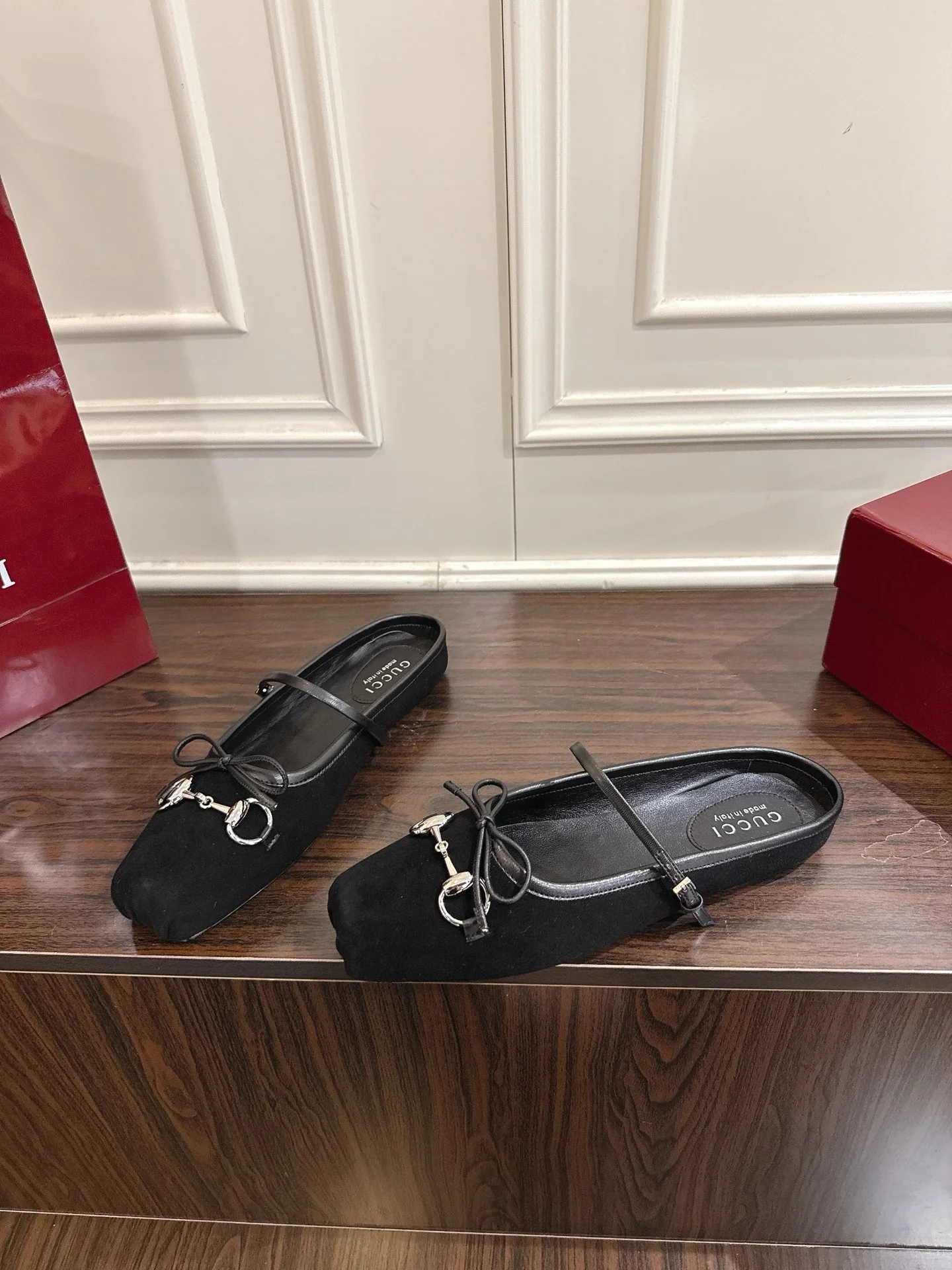 Guc 25fw mules